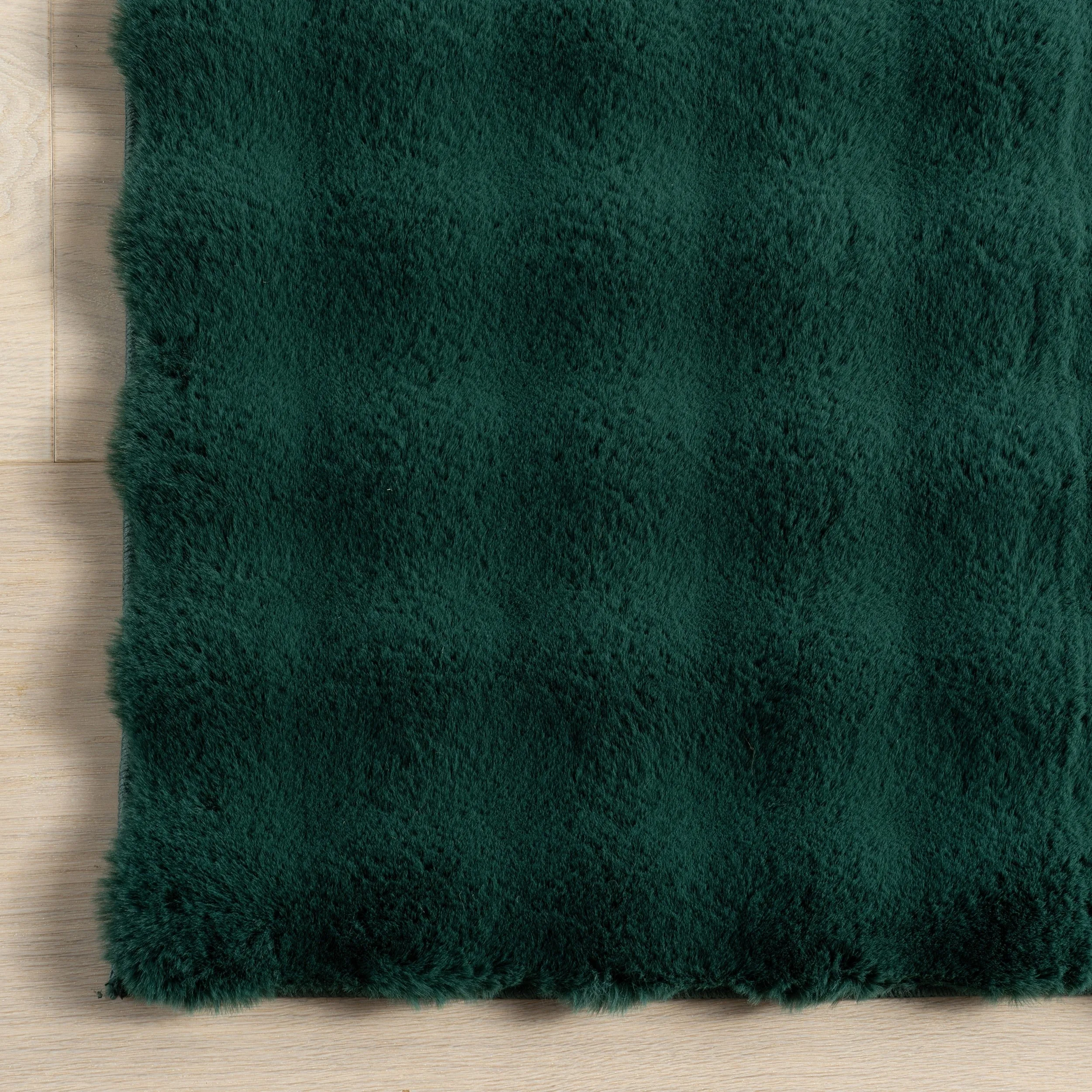 Nuloom Jeni Solid Plush Machine Washable Area Rug