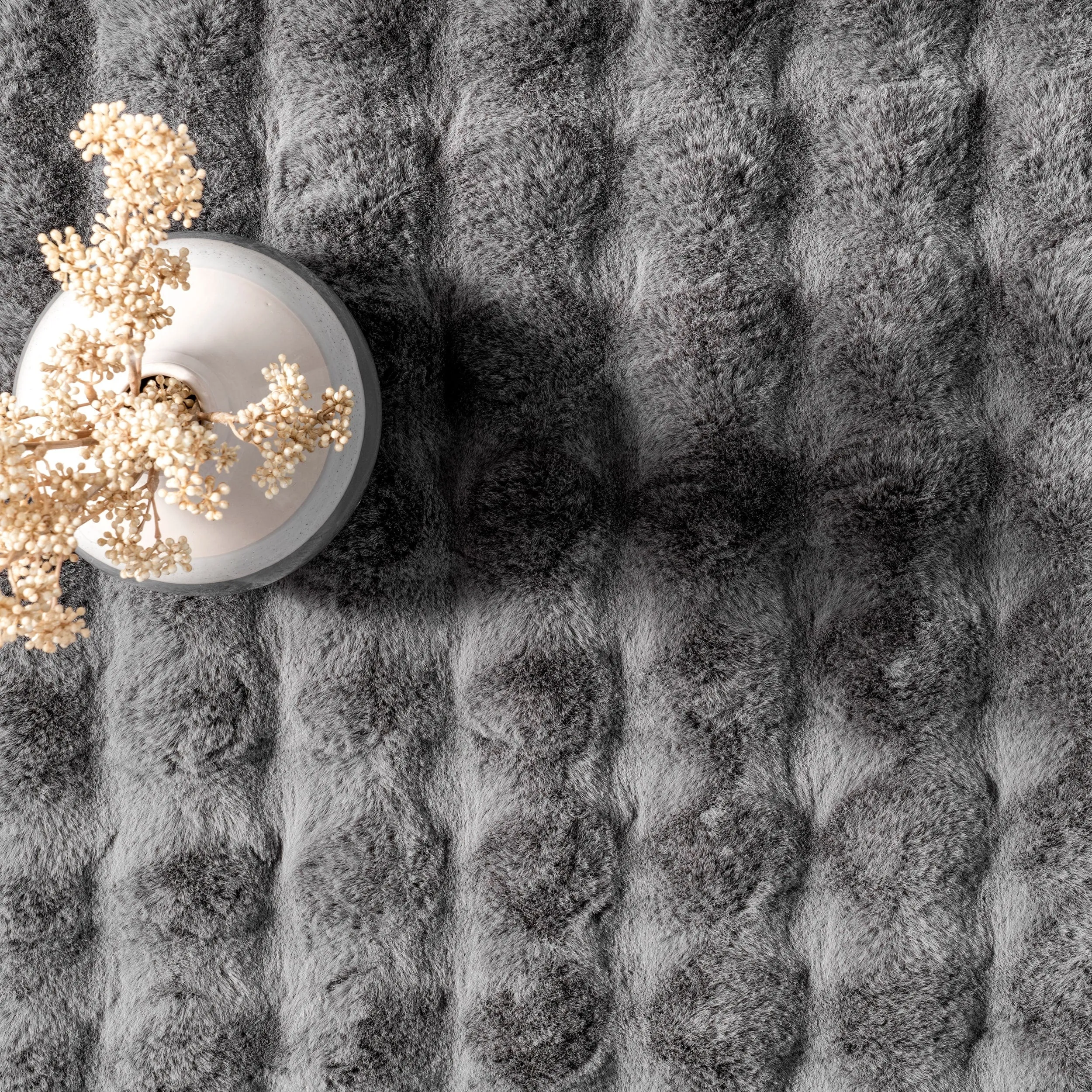 Nuloom Jeni Solid Plush Machine Washable Area Rug