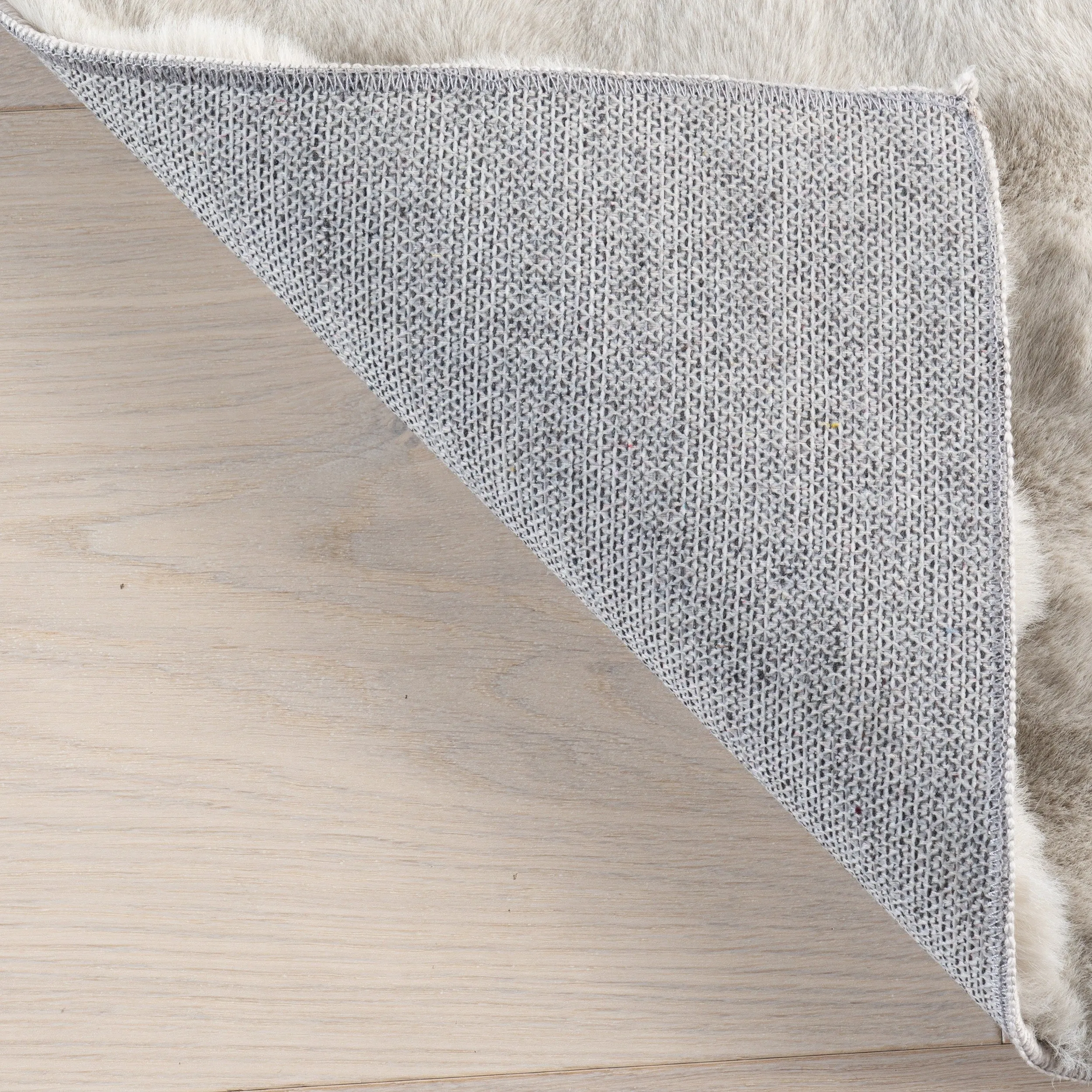 Nuloom Jeni Solid Plush Machine Washable Area Rug