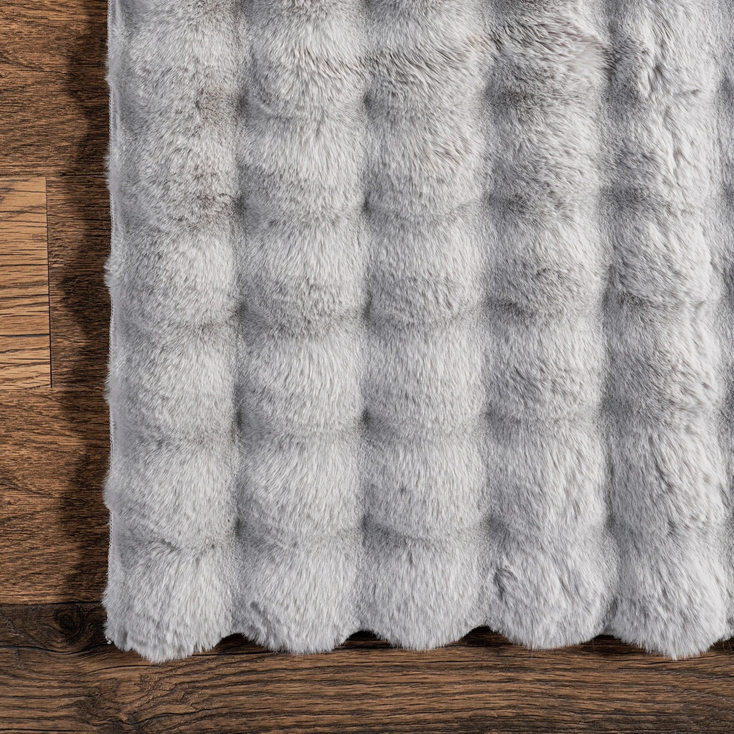 Nuloom Jeni Solid Plush Machine Washable Area Rug