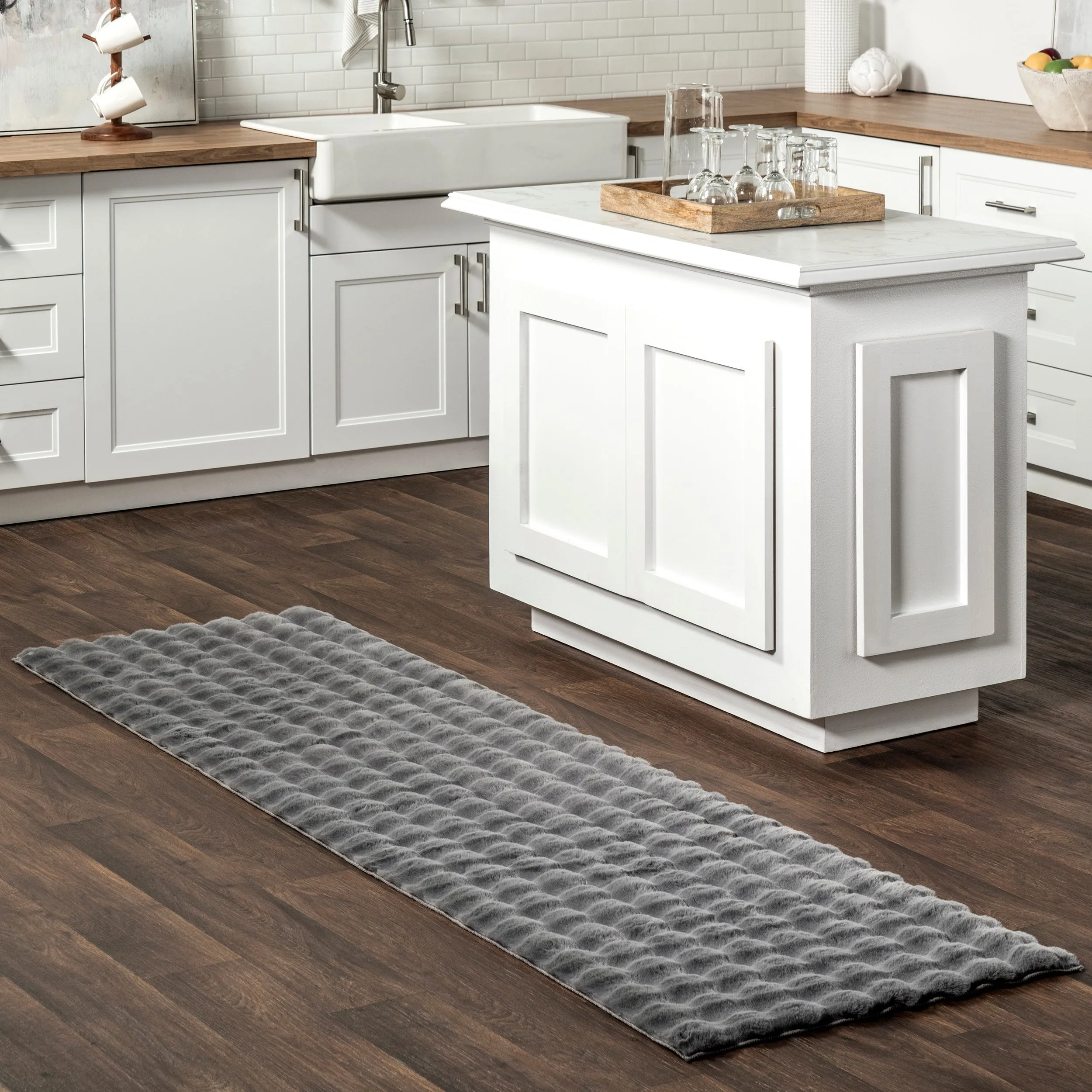 Nuloom Jeni Solid Plush Machine Washable Area Rug