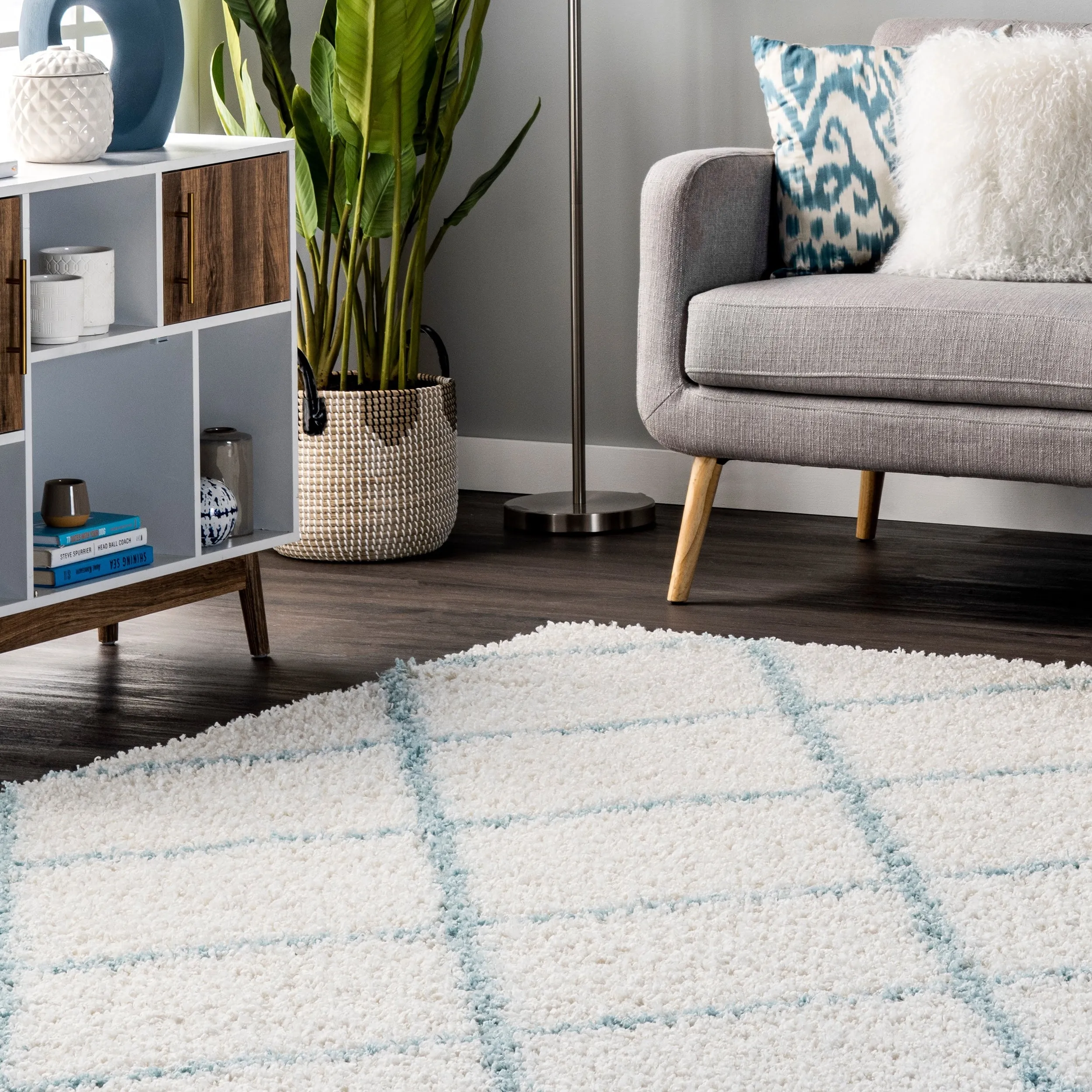 Nuloom Kesha Contemporary Trellis Shag Area Rug