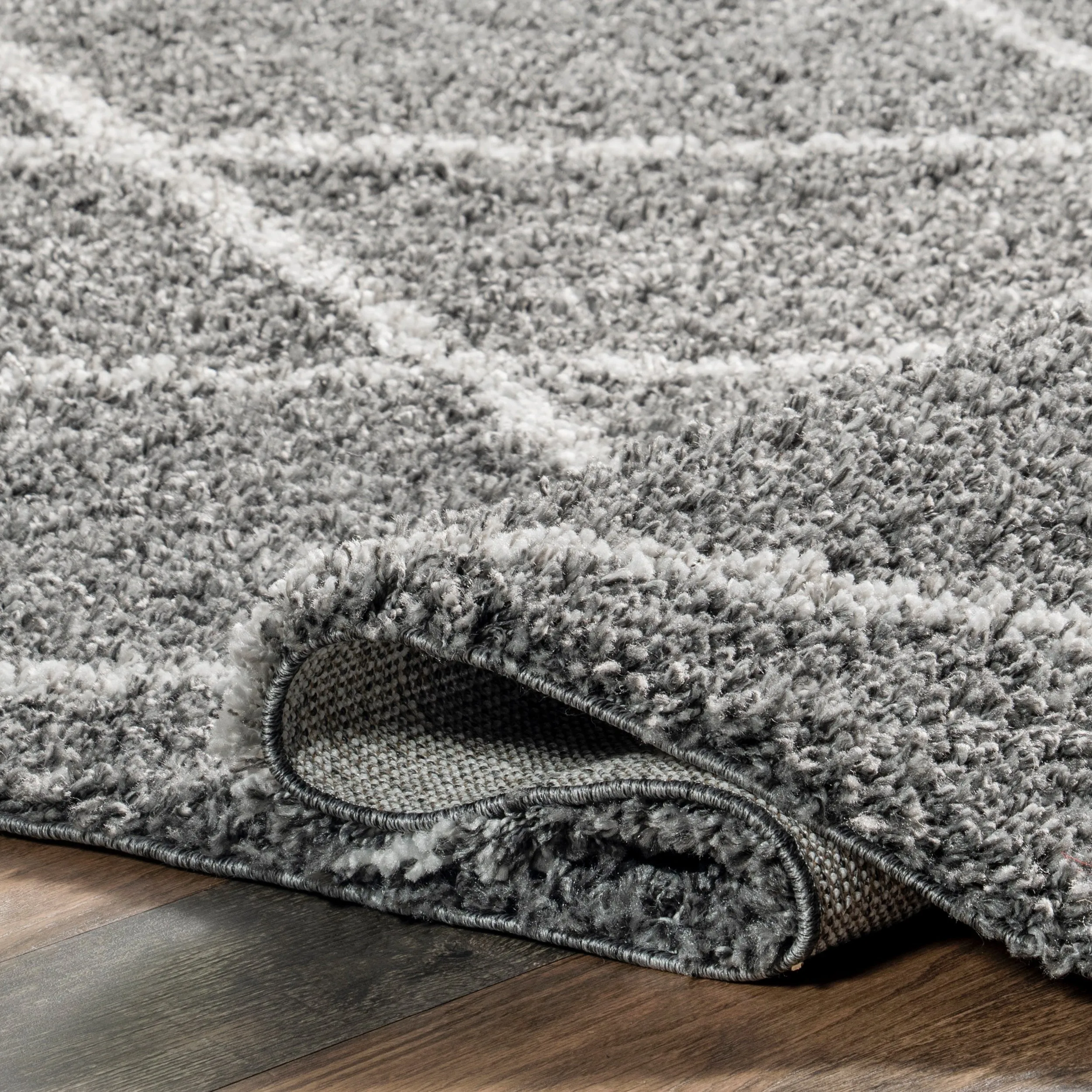 Nuloom Kesha Contemporary Trellis Shag Area Rug