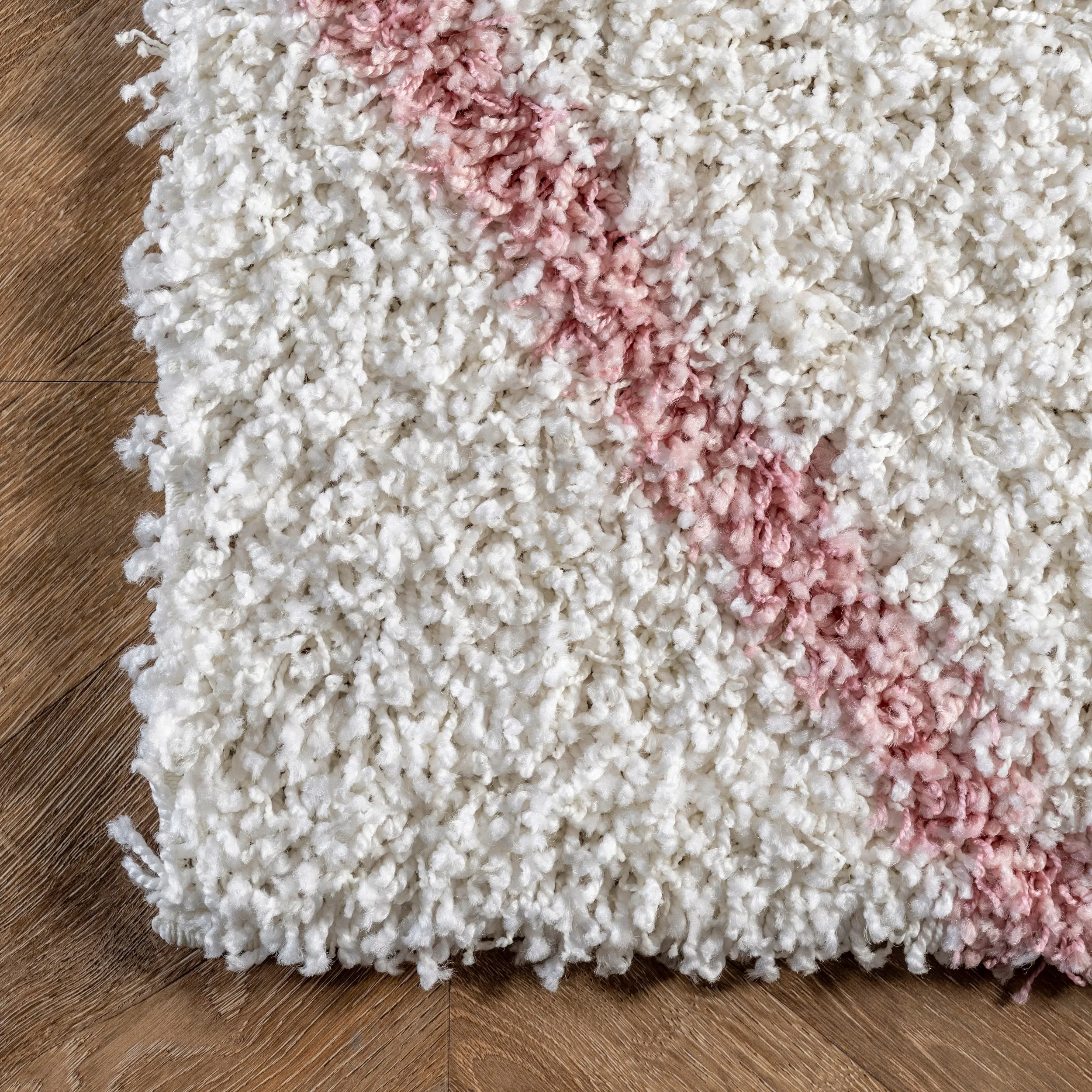 Nuloom Kesha Contemporary Trellis Shag Area Rug