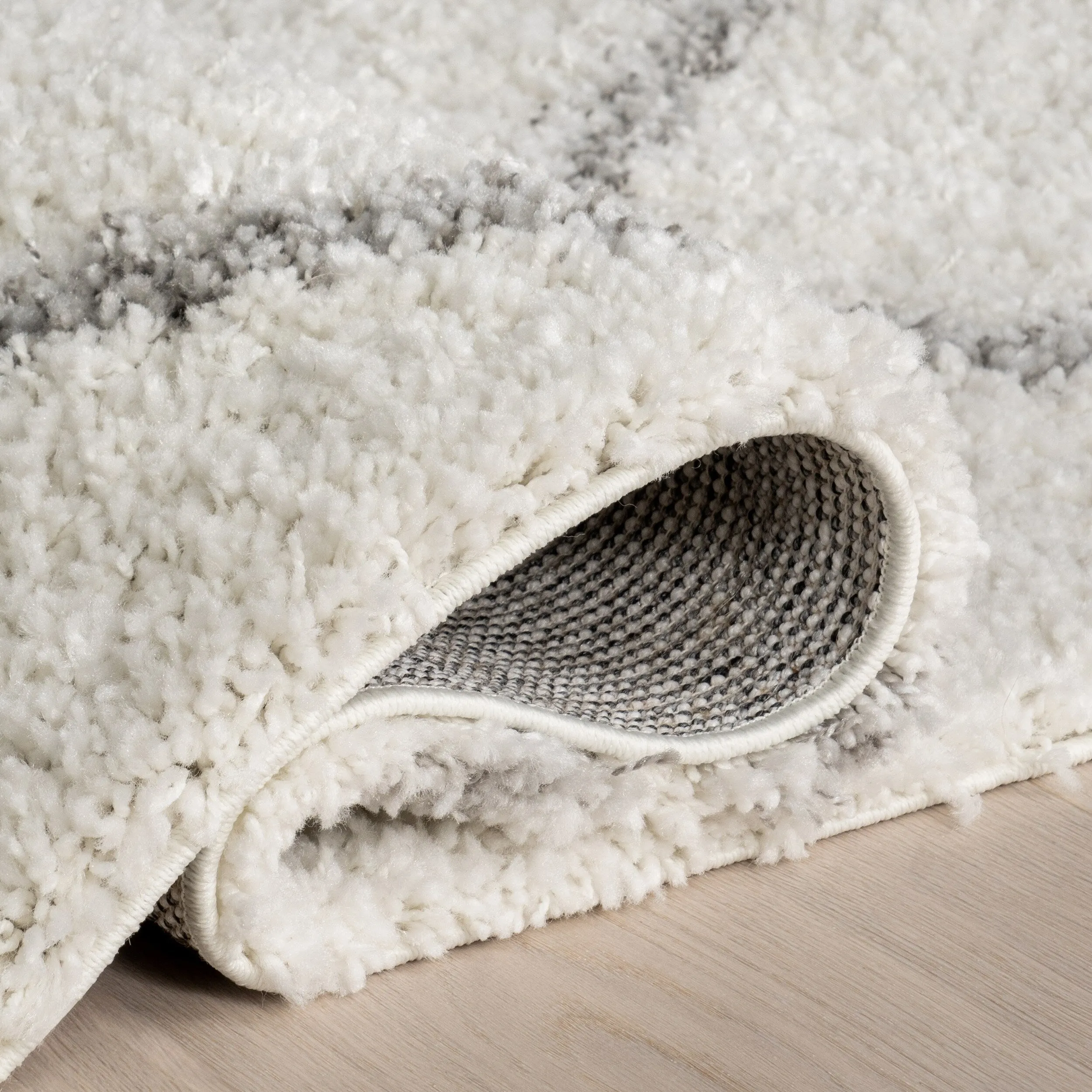 Nuloom Kesha Contemporary Trellis Shag Area Rug