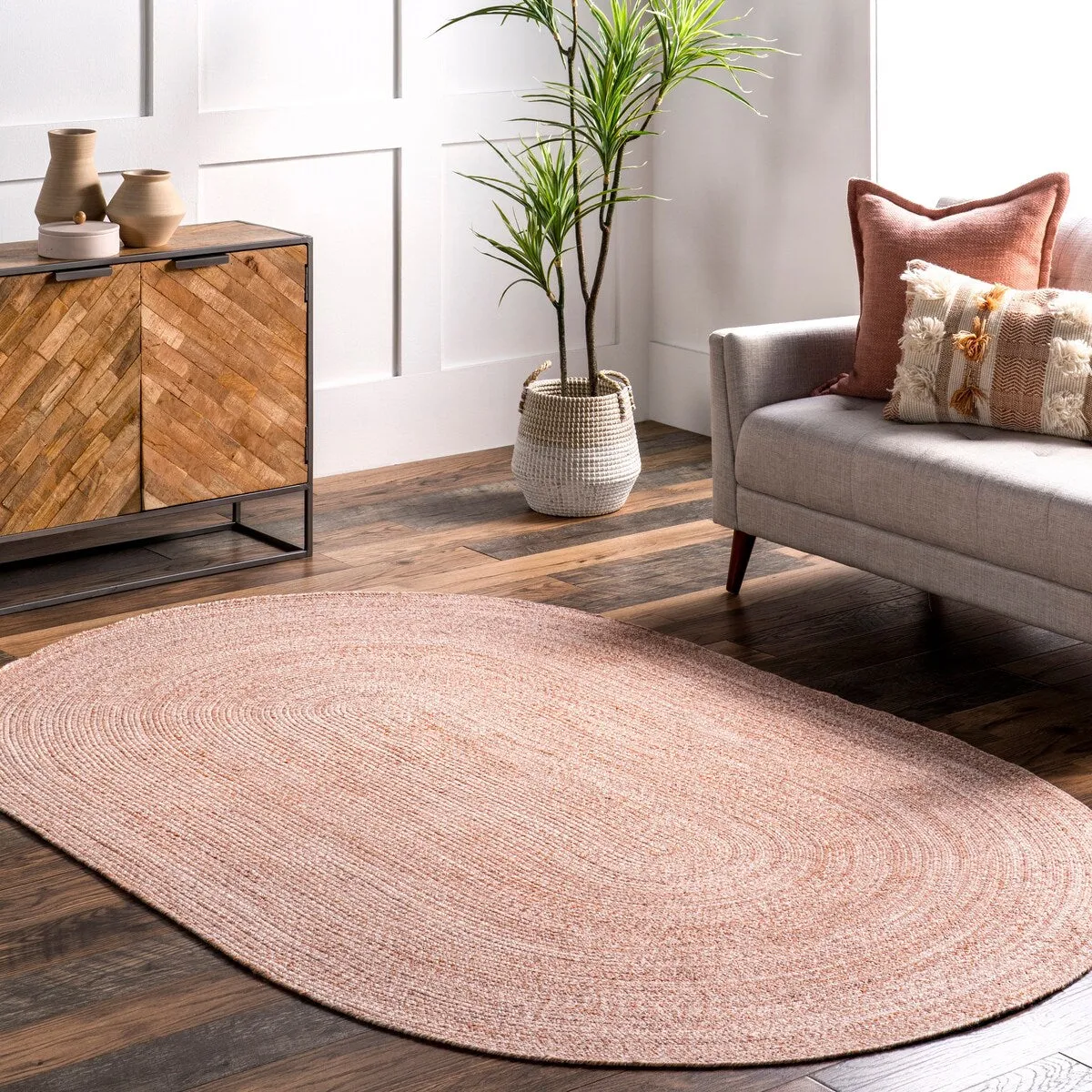 Nuloom Kyla Handmade Braided Farmhouse Round Area Rug