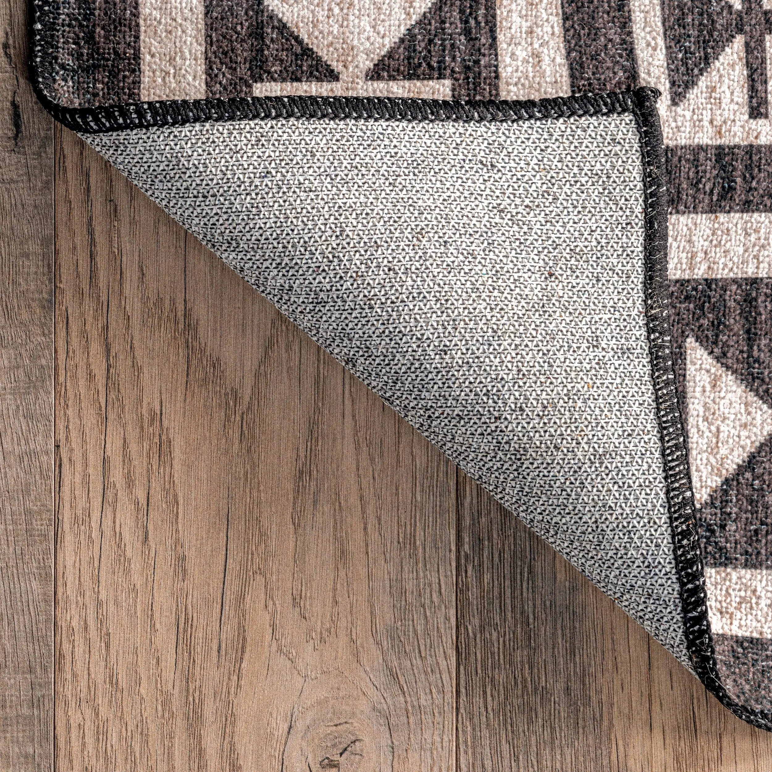 Nuloom Leighton SpinClean Machine Washable Southwestern Medallion Area Rug