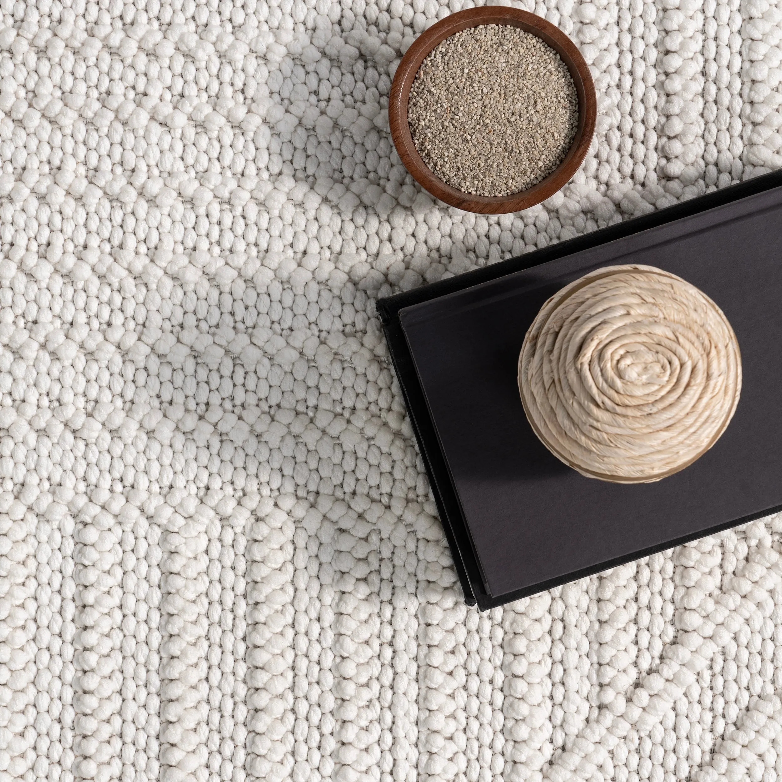 Nuloom Makena Modern Geometric High-Low Area Rug