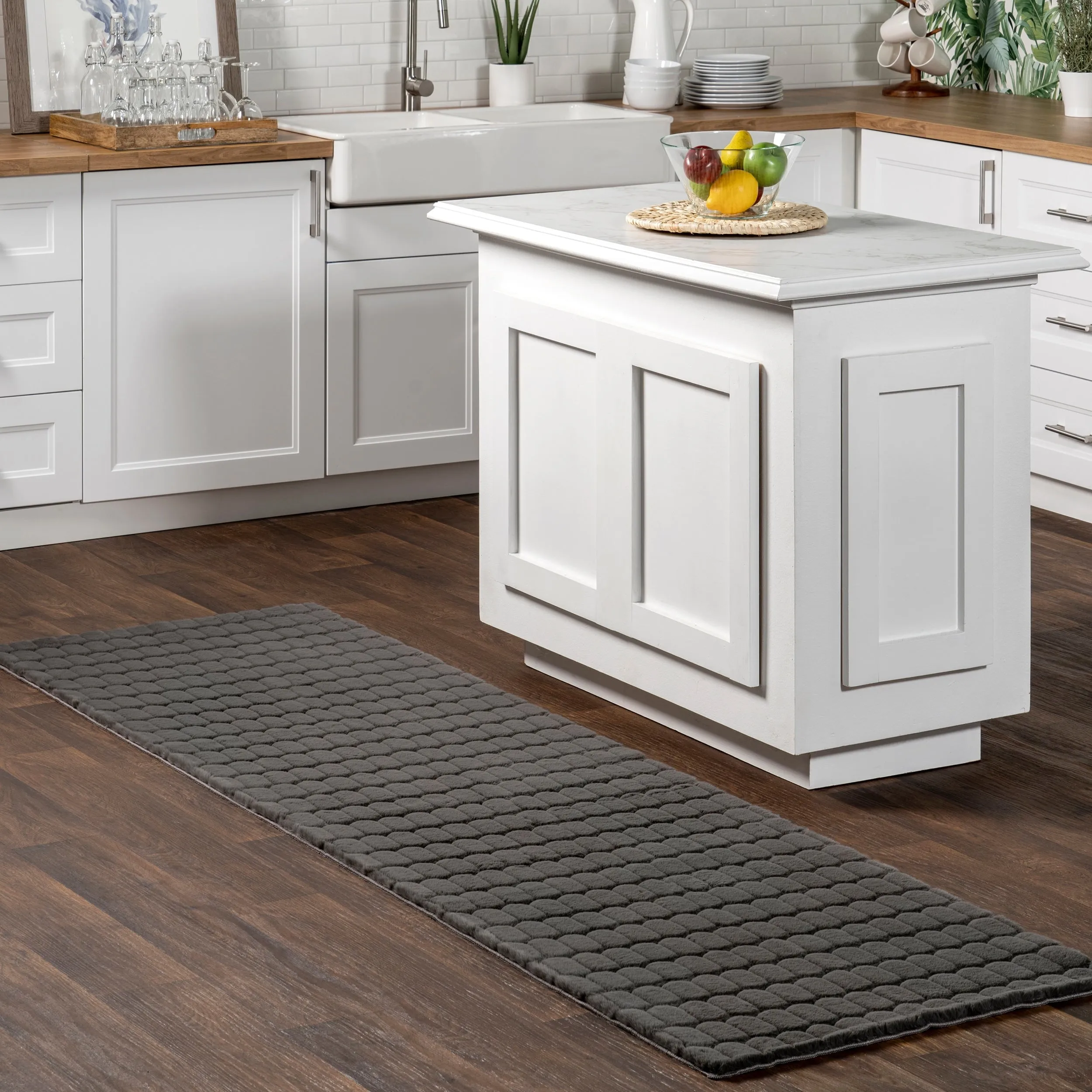 Nuloom Nia SuperiorWash Tile Faux Rabbit Machine Washable Area Rug