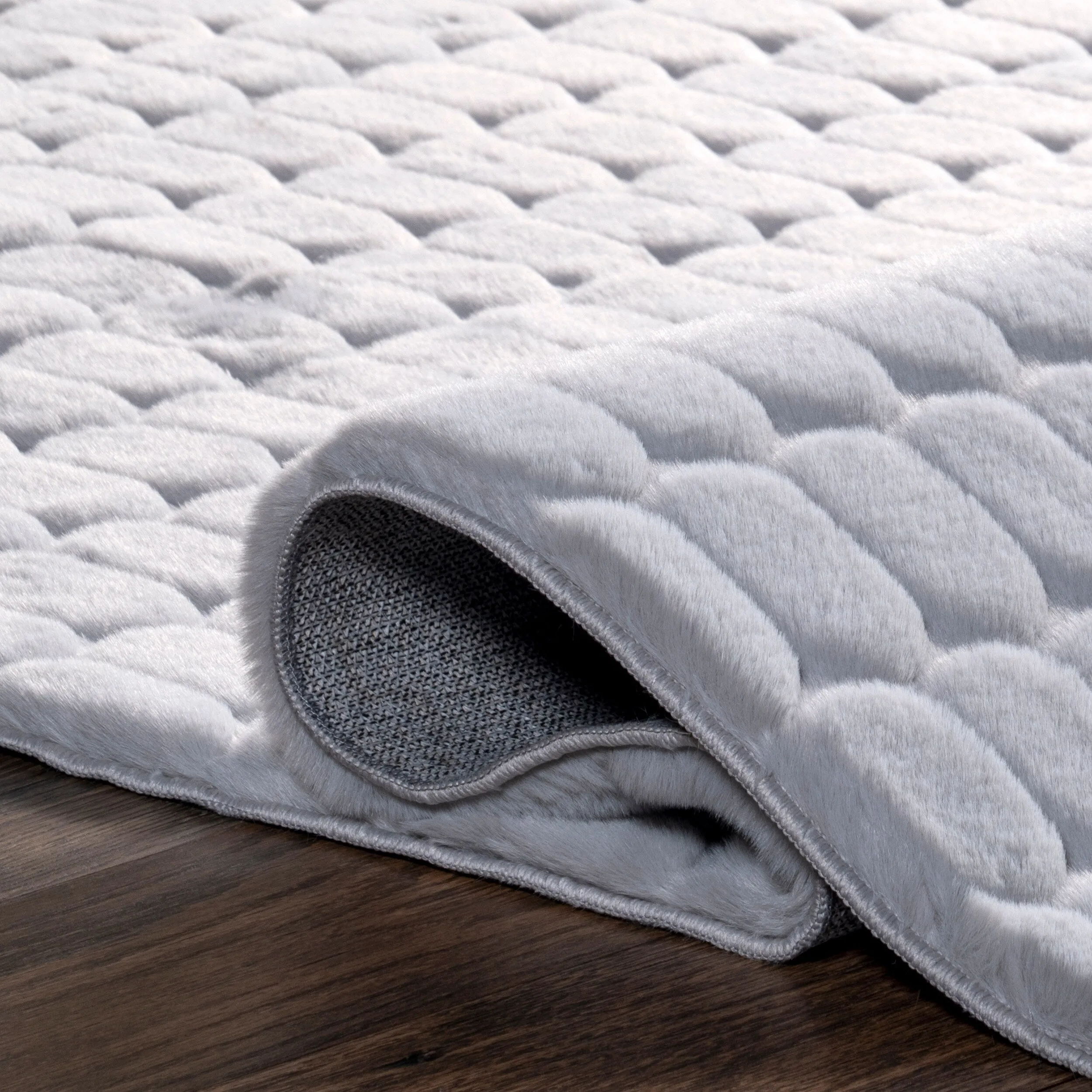 Nuloom Nia SuperiorWash Tile Faux Rabbit Machine Washable Area Rug
