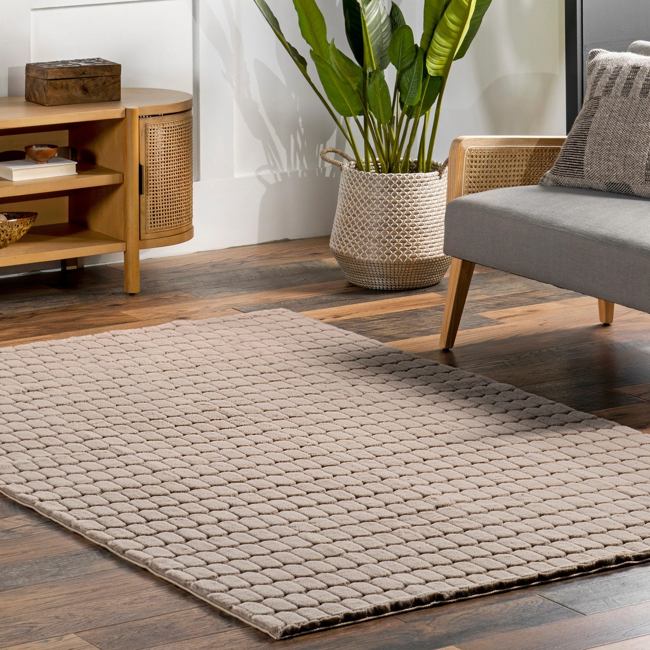 Nuloom Nia SuperiorWash Tile Faux Rabbit Machine Washable Area Rug