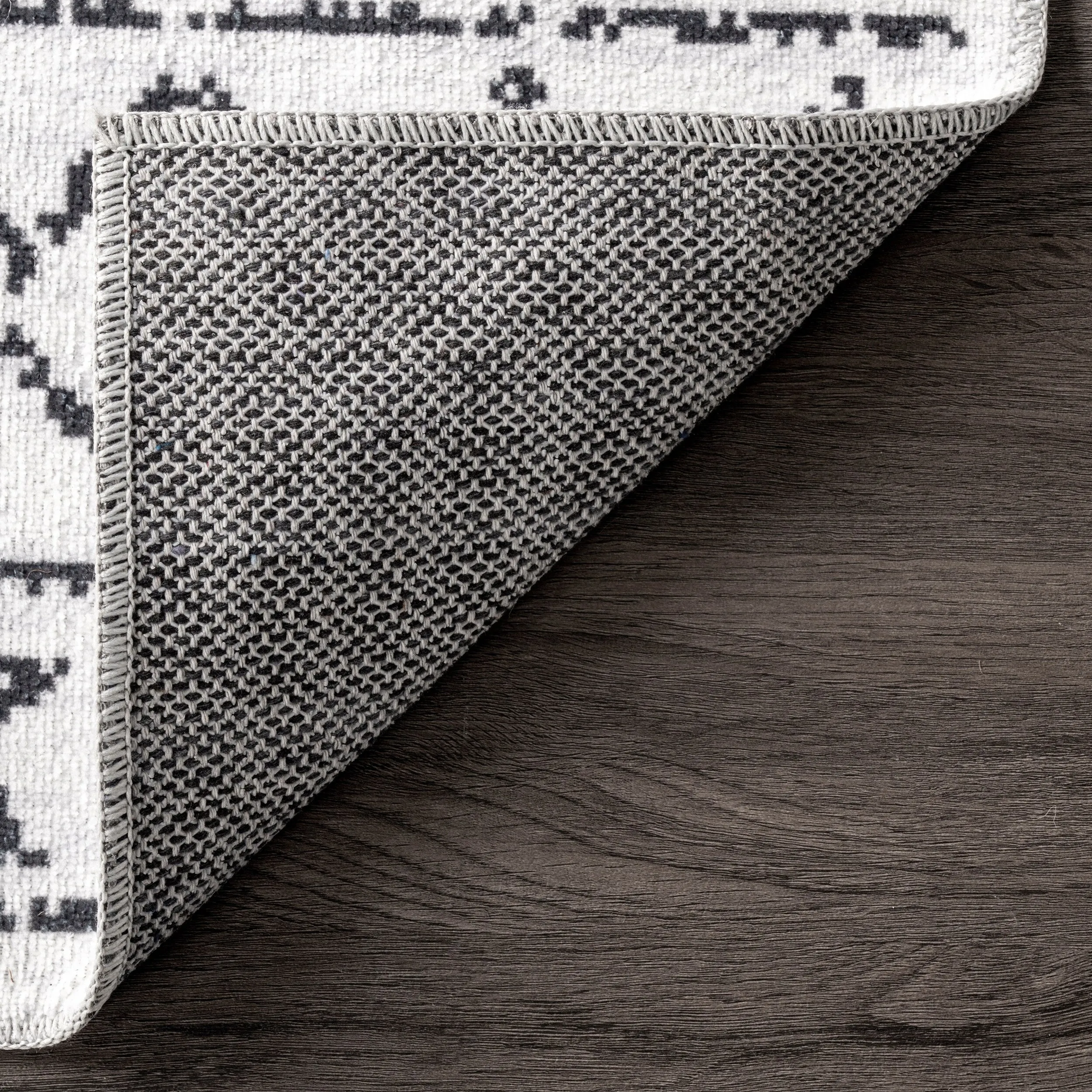 Nuloom Noa SpinClean Machine Washable Tribal Moroccan Area Rug