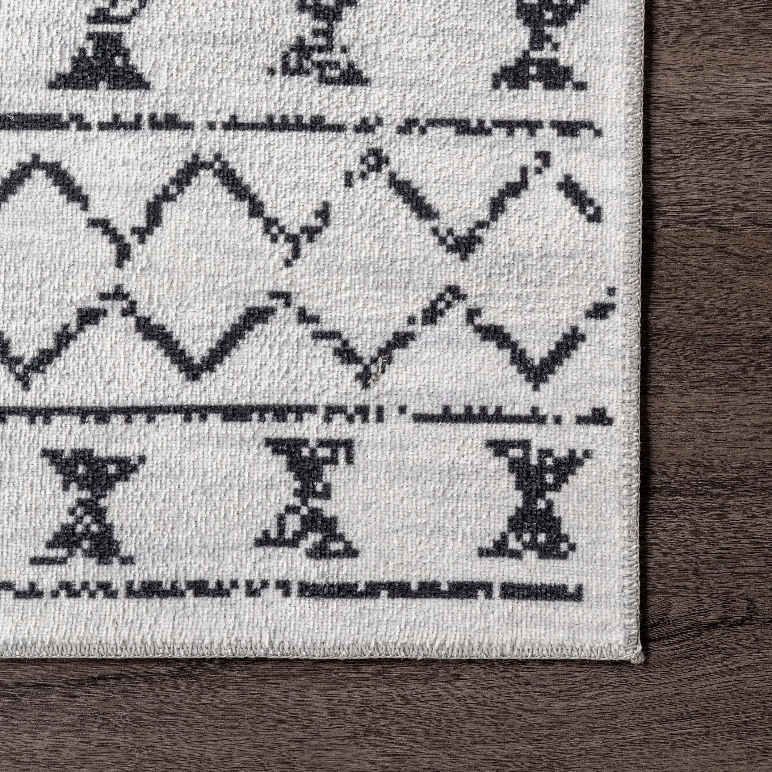 Nuloom Noa SpinClean Machine Washable Tribal Moroccan Area Rug
