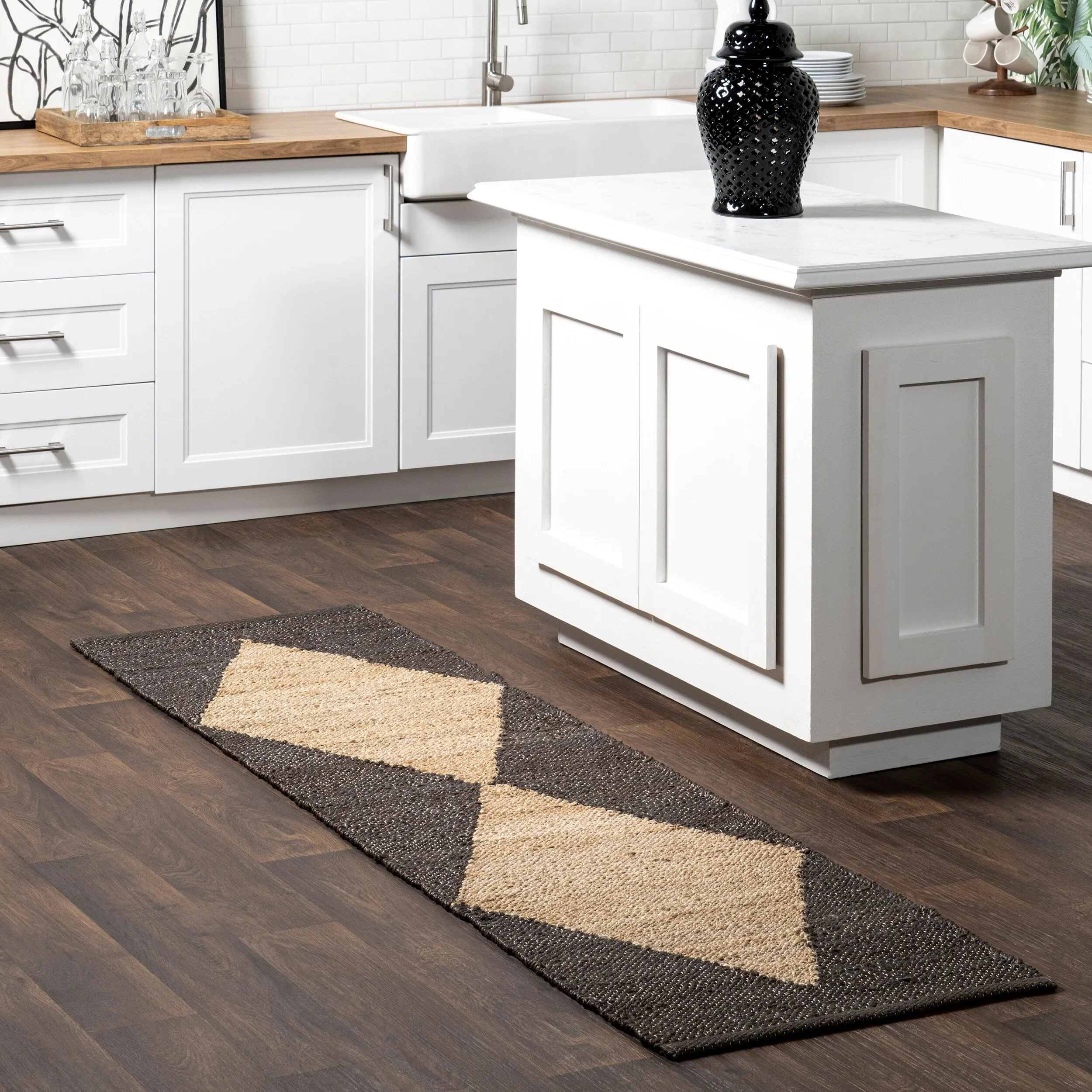 Nuloom Pandora Diamond Jute Area Rug
