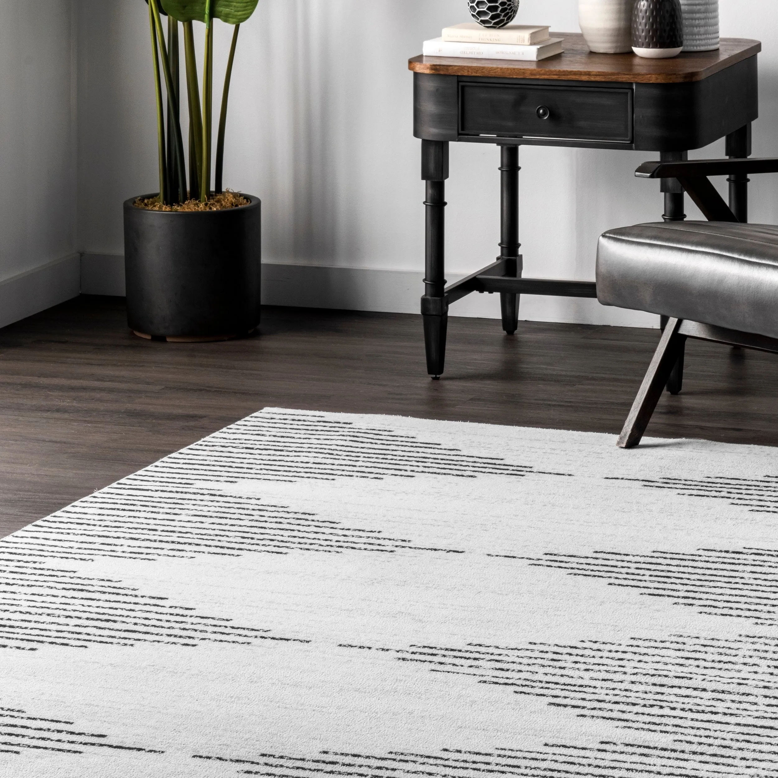 Nuloom Romina SpinClean Machine Washable Diamond Stripes Area Rug