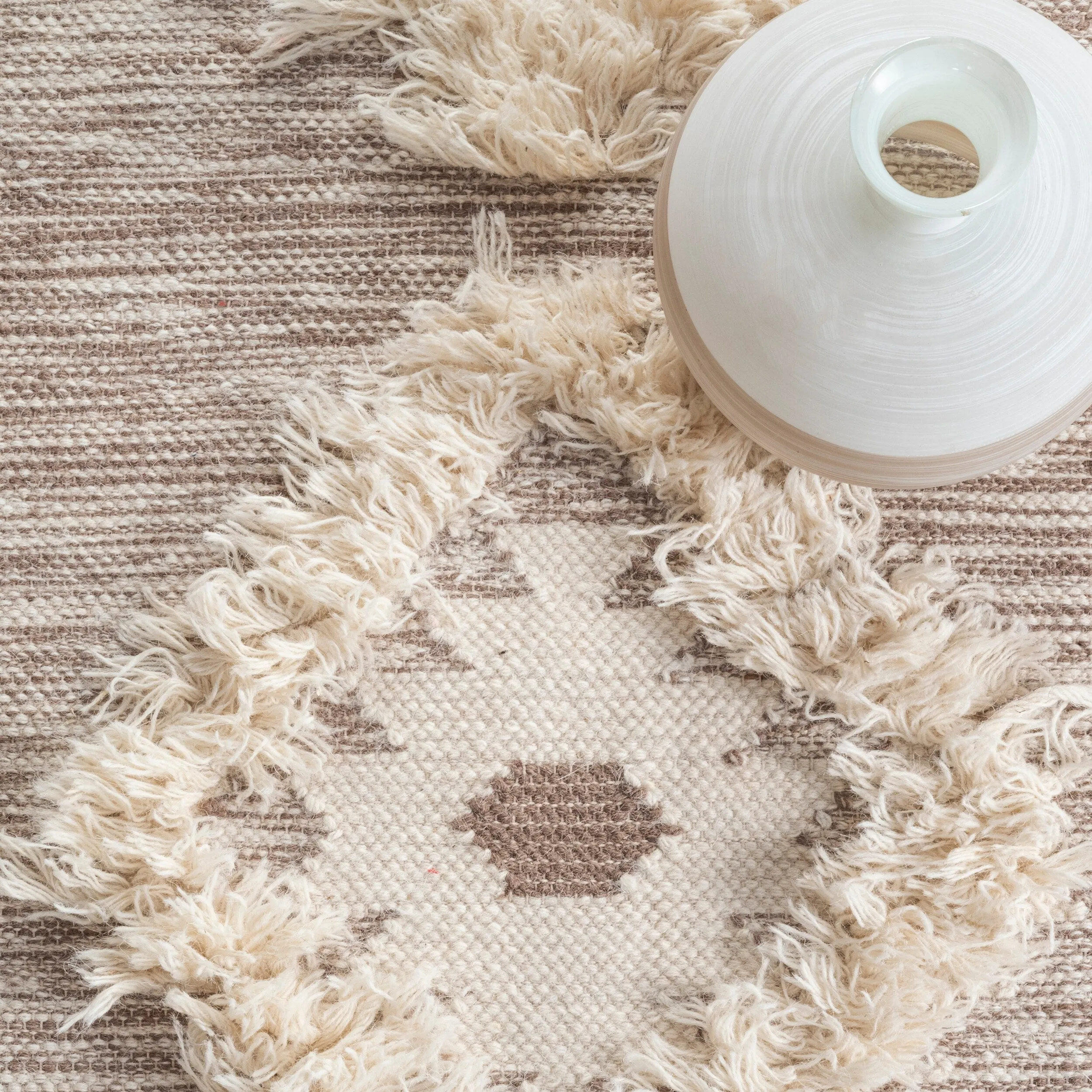 Nuloom Savannah Moroccan Tasseled Wool Area Rug