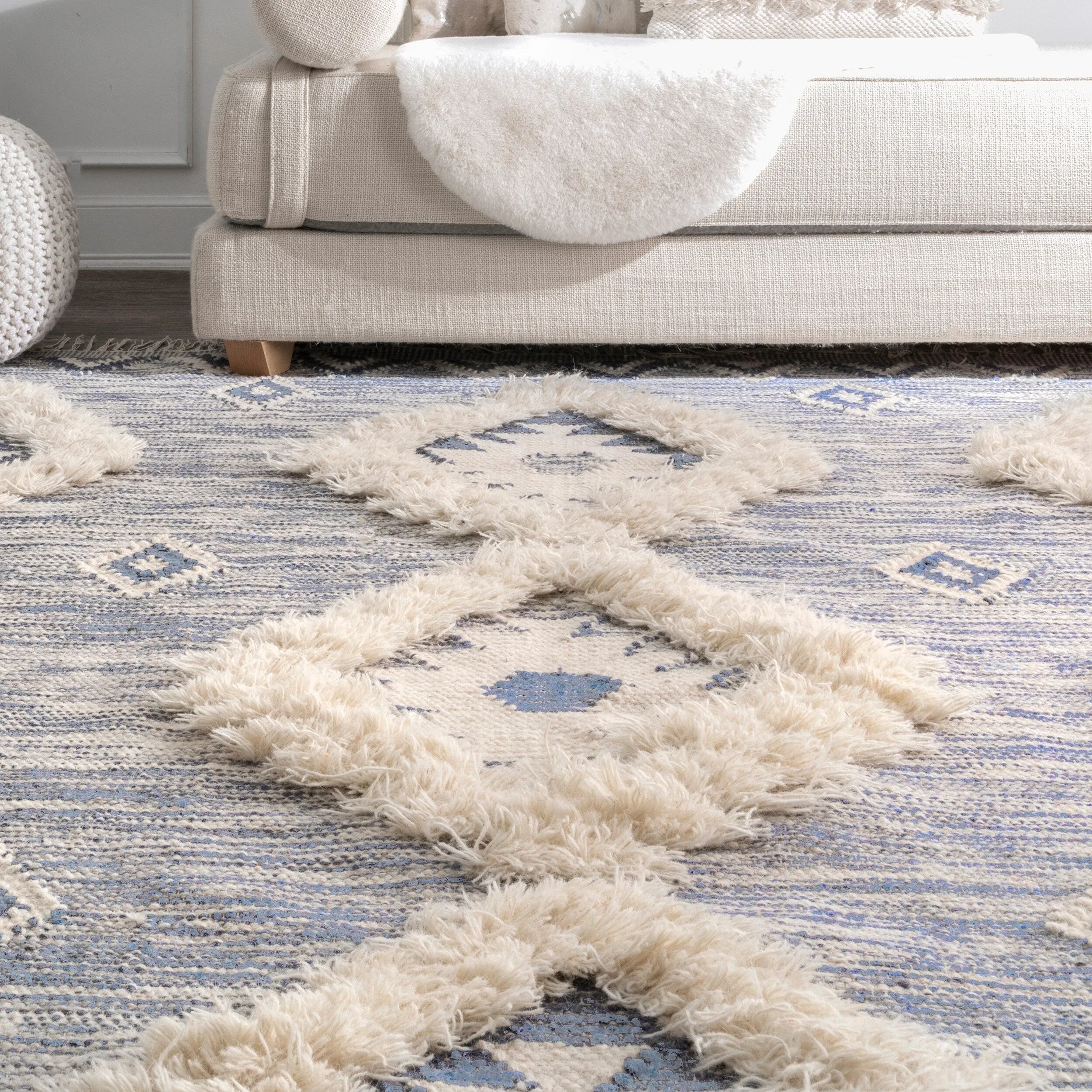 Nuloom Savannah Moroccan Tasseled Wool Area Rug