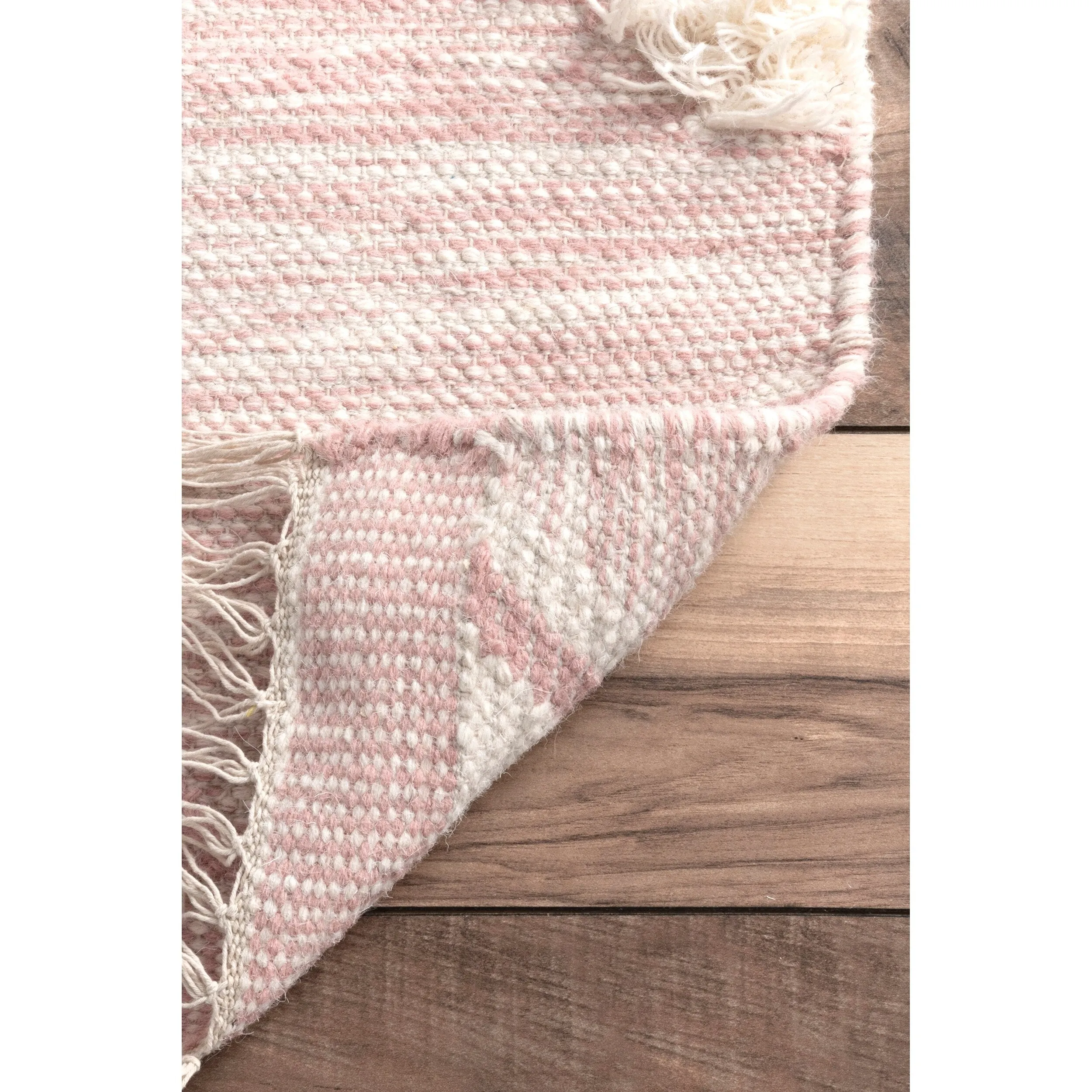 Nuloom Savannah Moroccan Tasseled Wool Area Rug