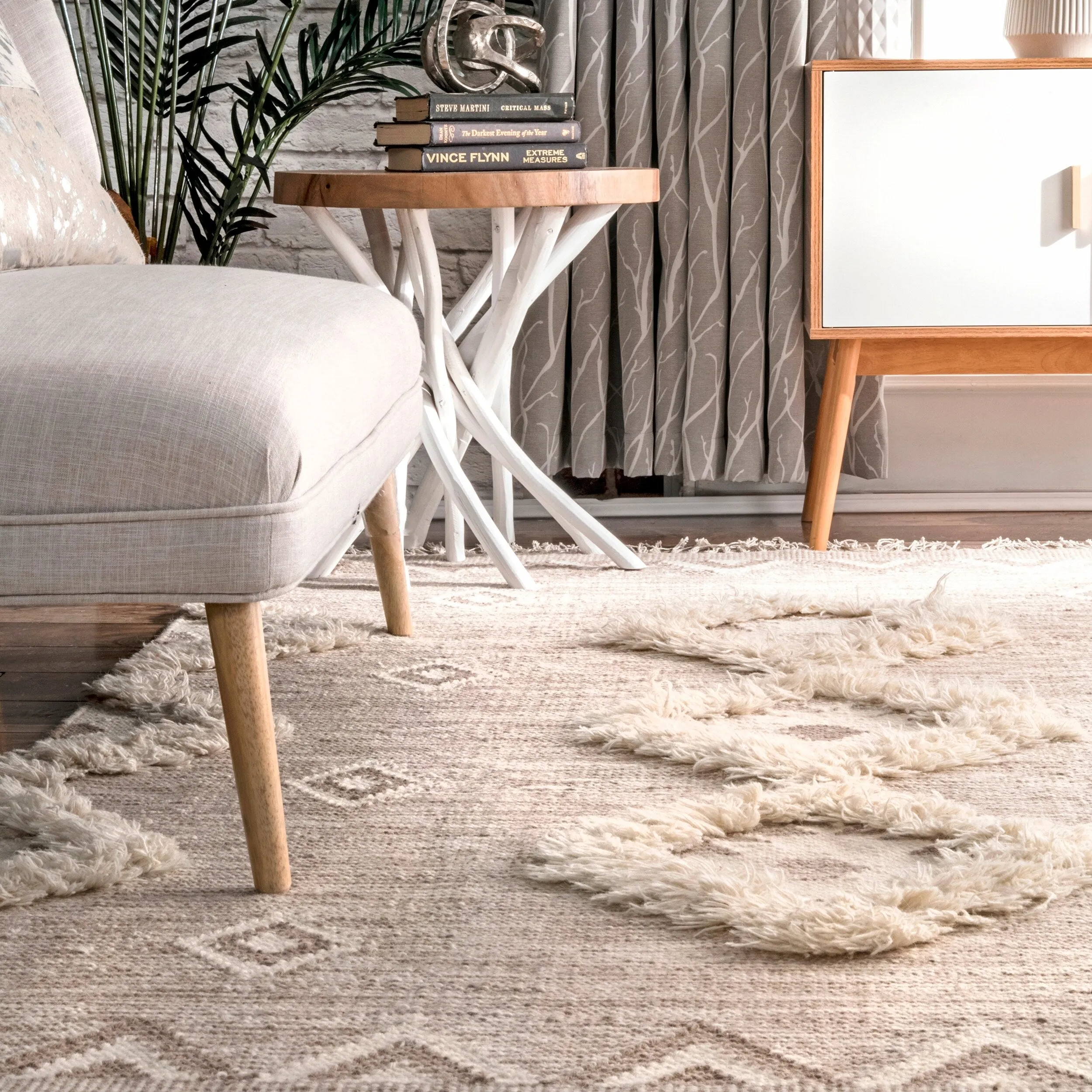 Nuloom Savannah Moroccan Tasseled Wool Area Rug