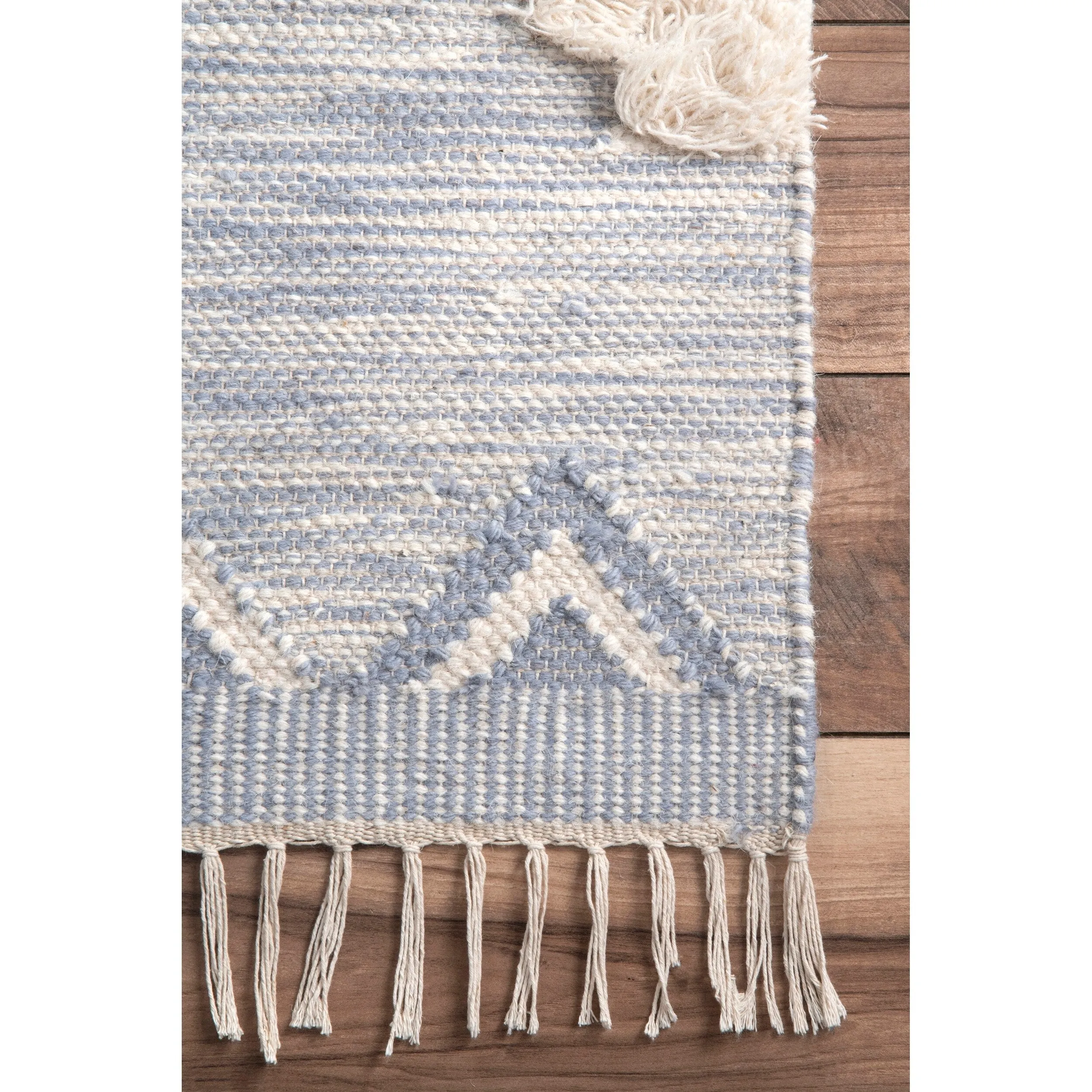 Nuloom Savannah Moroccan Tasseled Wool Area Rug