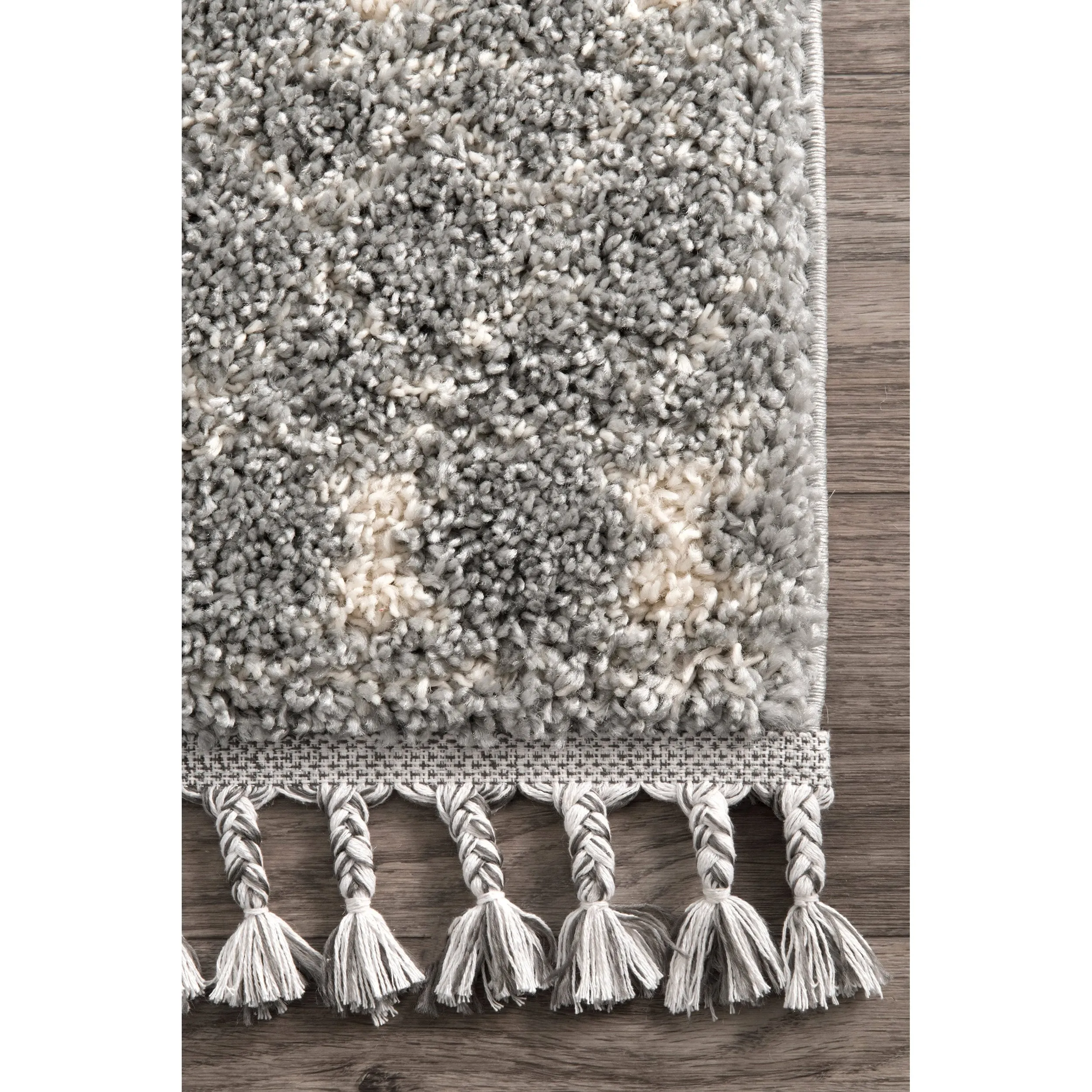 Nuloom Vasiliki Moroccan Shag Tasseled Area Rug