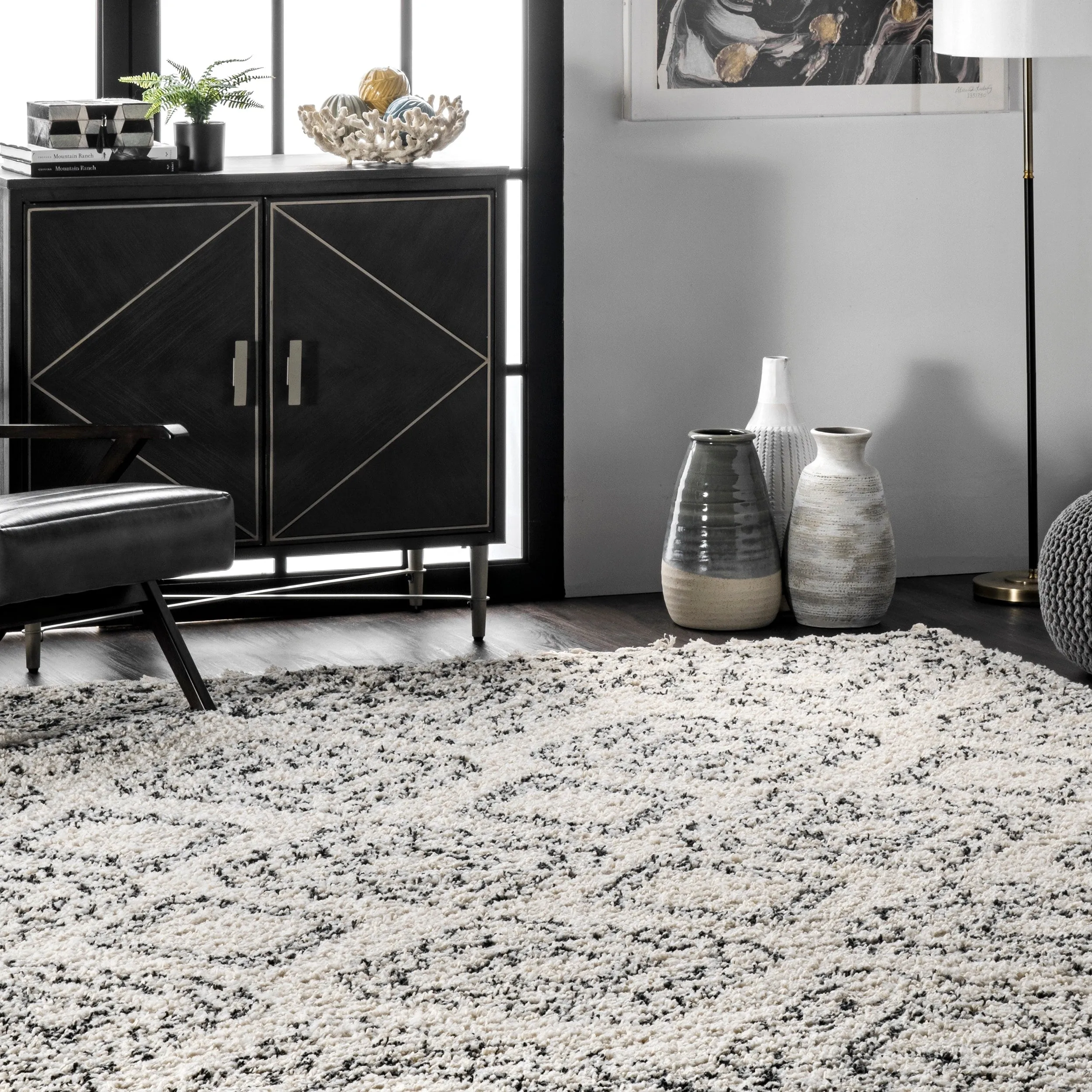 Nuloom Vasiliki Moroccan Shag Tasseled Area Rug