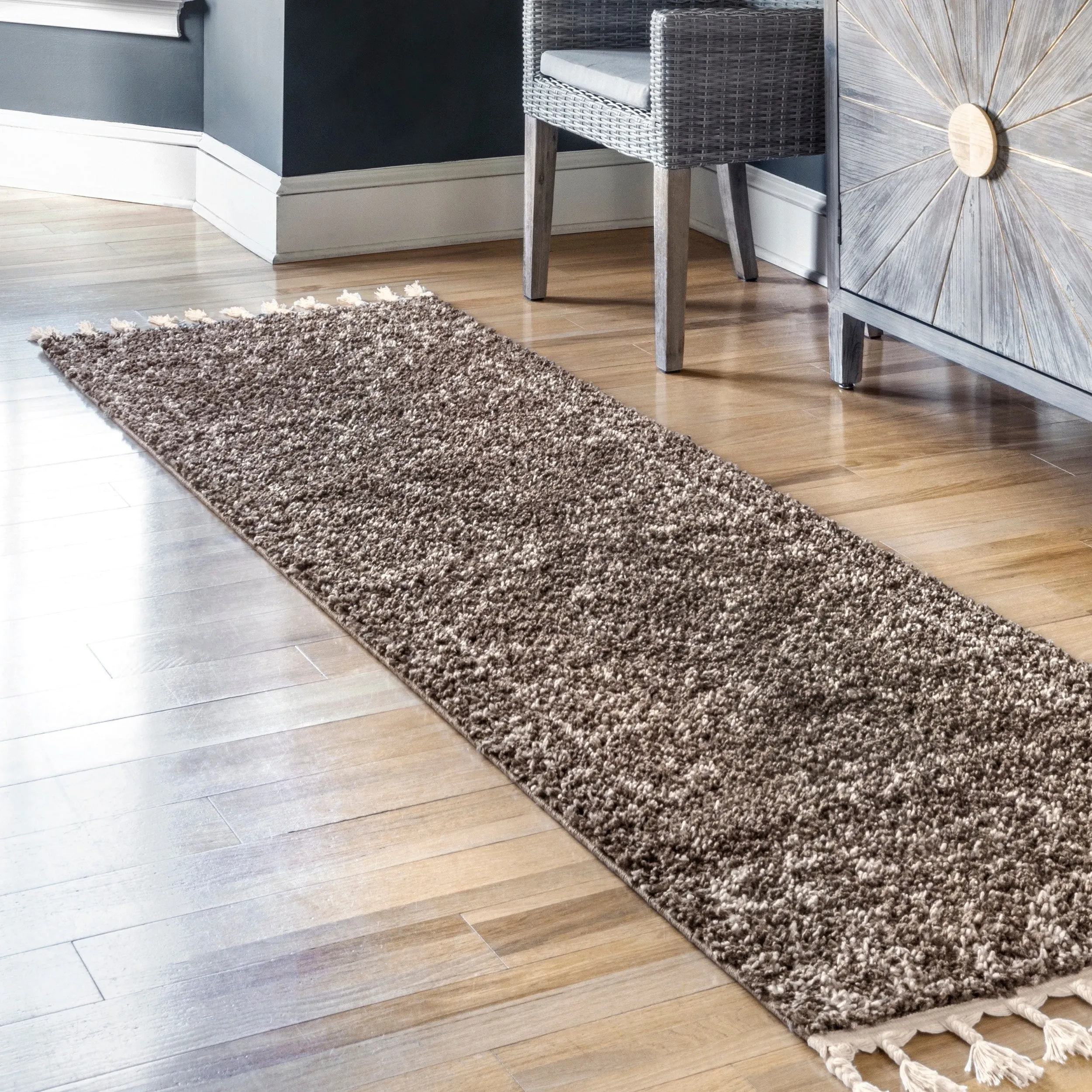 Nuloom Vasiliki Moroccan Shag Tasseled Area Rug