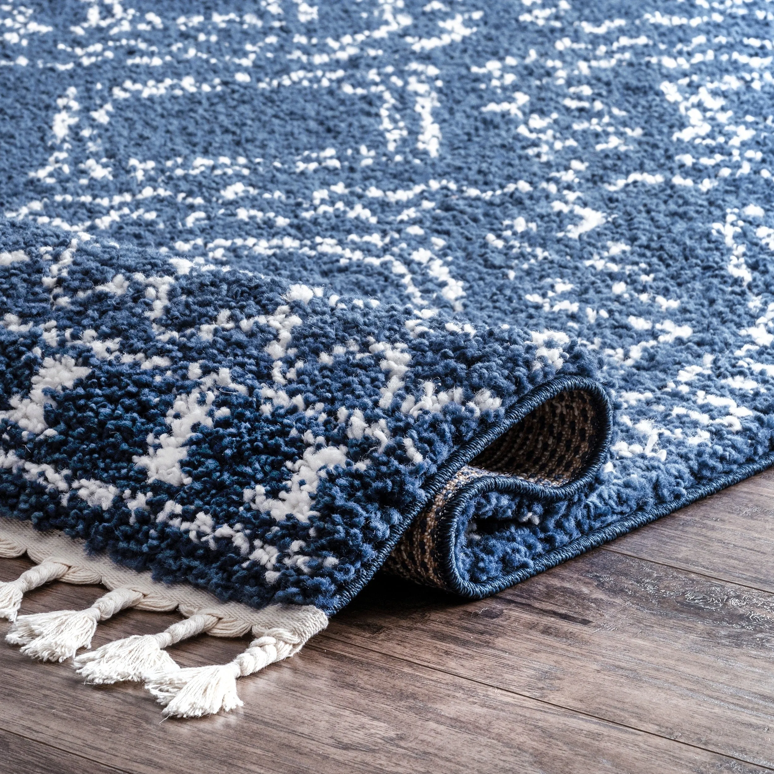 Nuloom Vasiliki Moroccan Shag Tasseled Area Rug