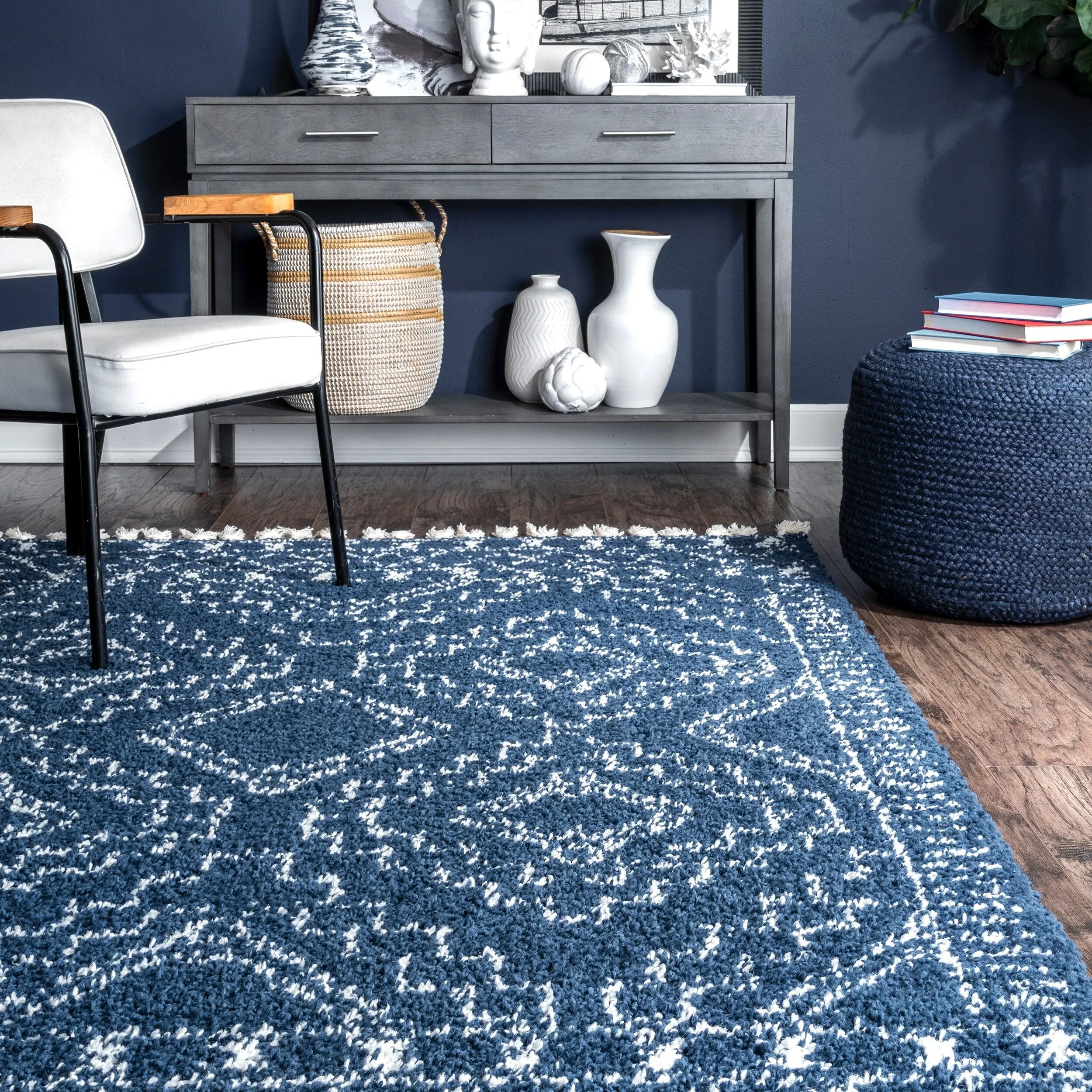 Nuloom Vasiliki Moroccan Shag Tasseled Area Rug