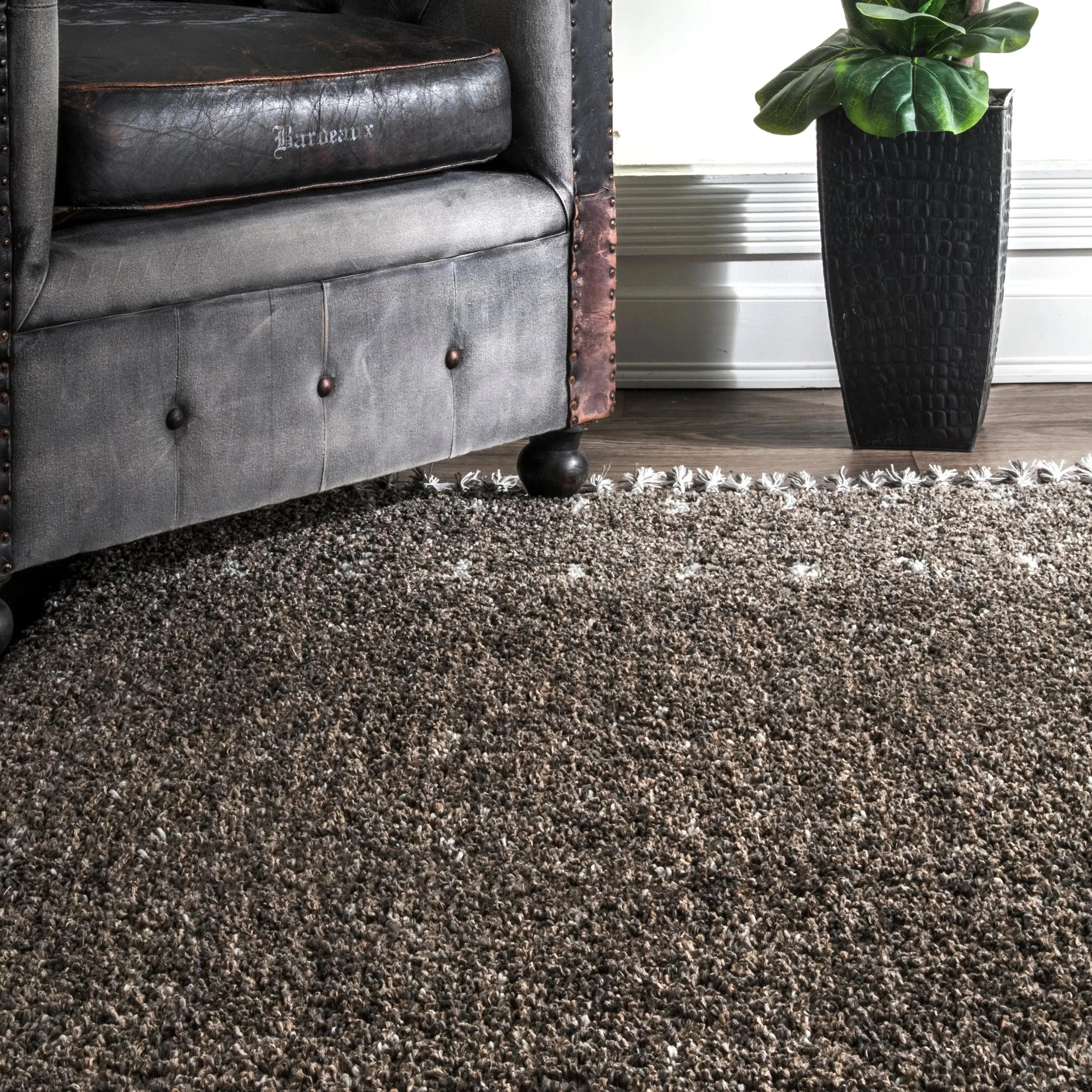 Nuloom Vasiliki Moroccan Shag Tasseled Area Rug