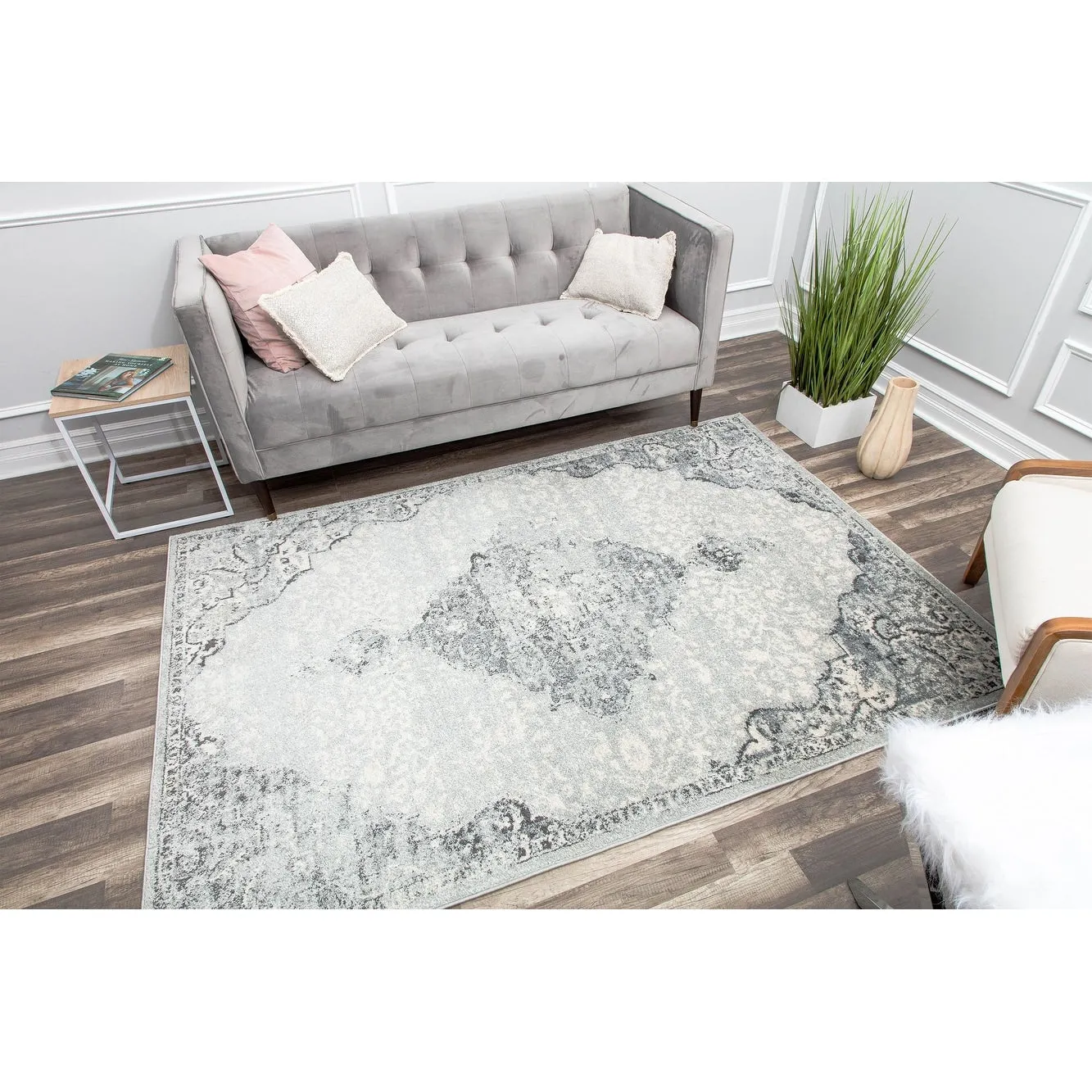 Oleander Vintage Transitional Pink Amaranth Medallion Rug