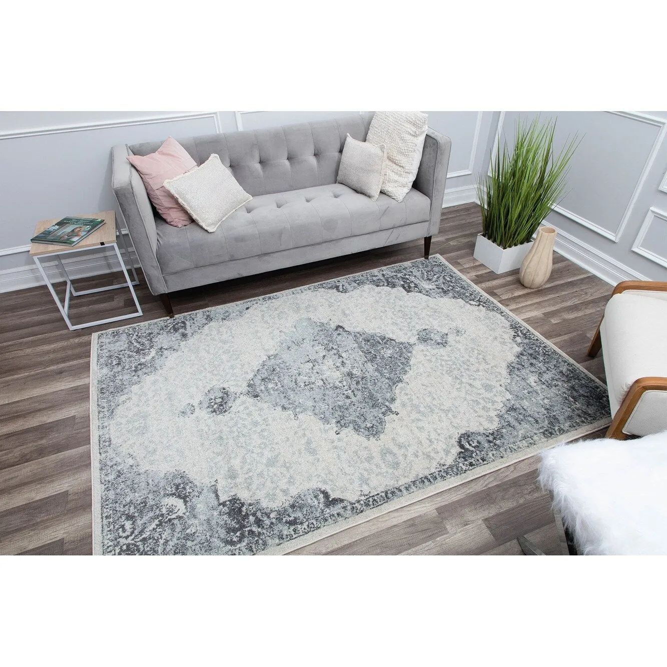 Oleander Vintage Transitional Pink Amaranth Medallion Rug