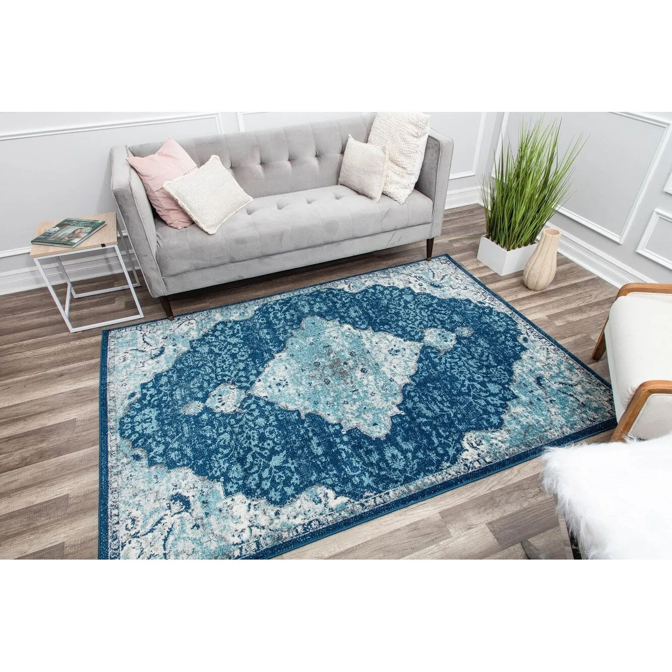 Oleander Vintage Transitional Pink Amaranth Medallion Rug