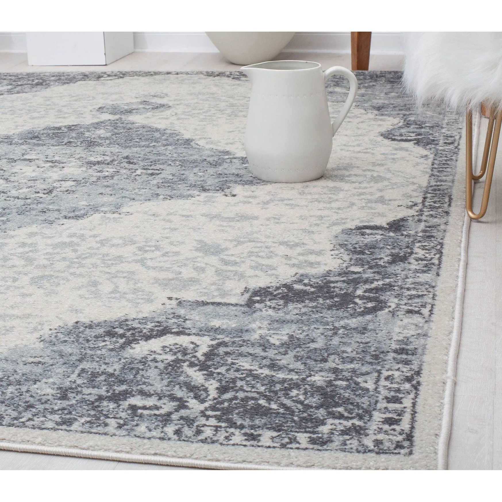 Oleander Vintage Transitional Pink Amaranth Medallion Rug