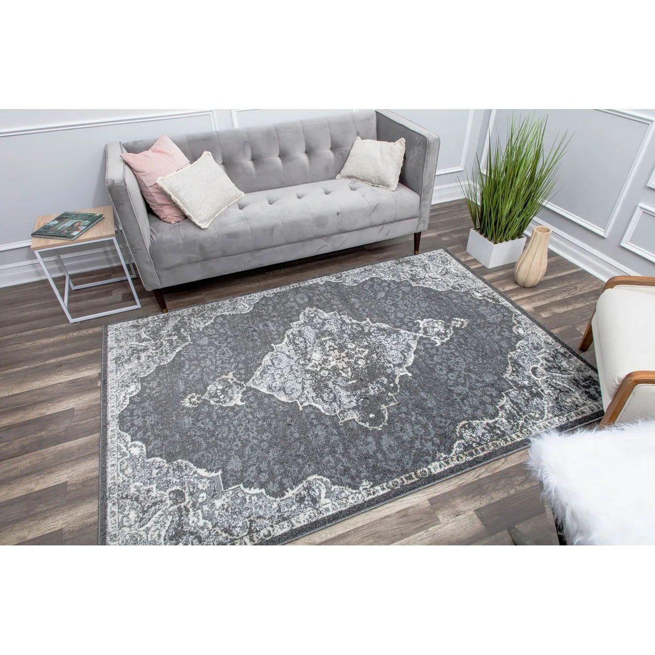 Oleander Vintage Transitional Pink Amaranth Medallion Rug