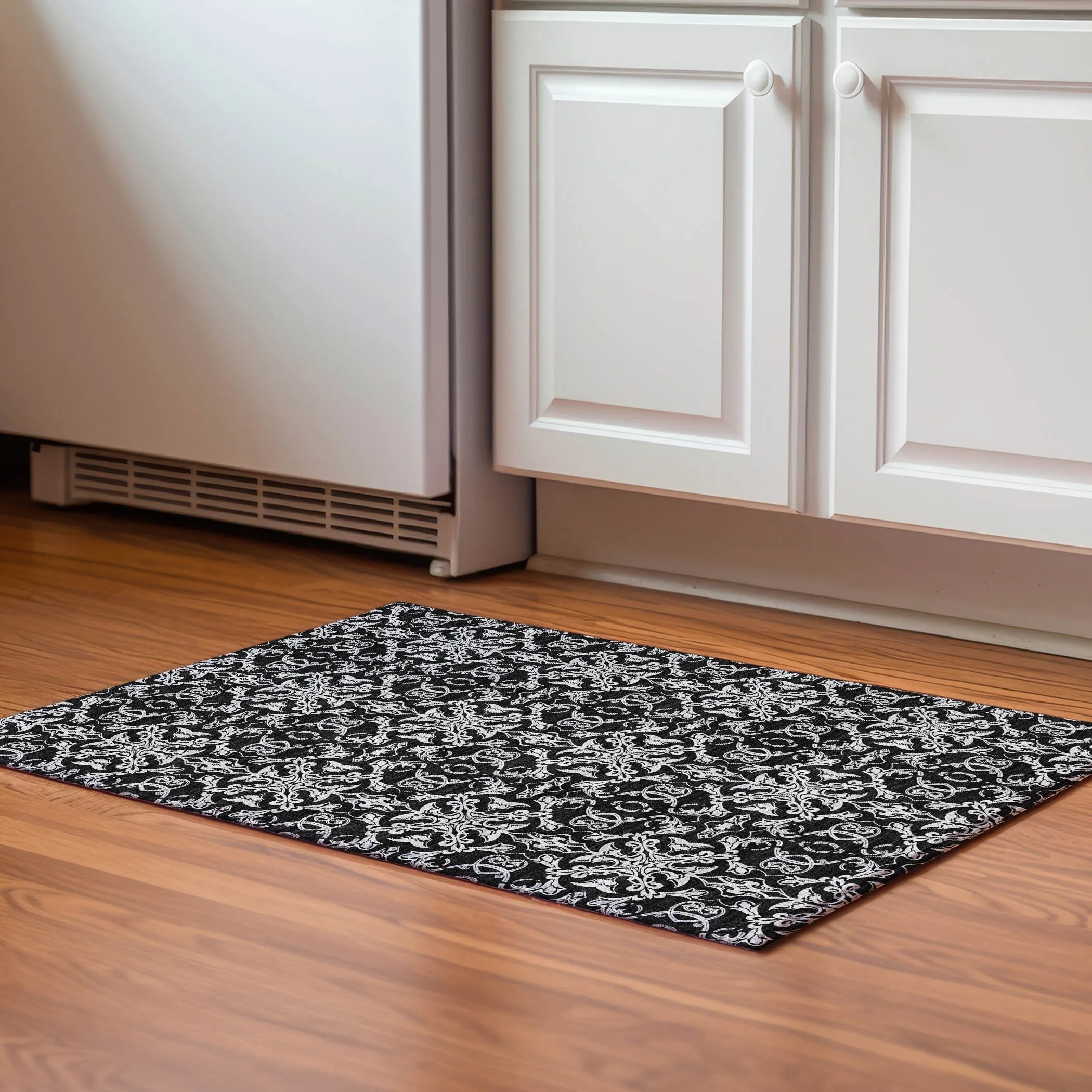Premium Washable Super Soft Dark Traditional Mayfield Rug