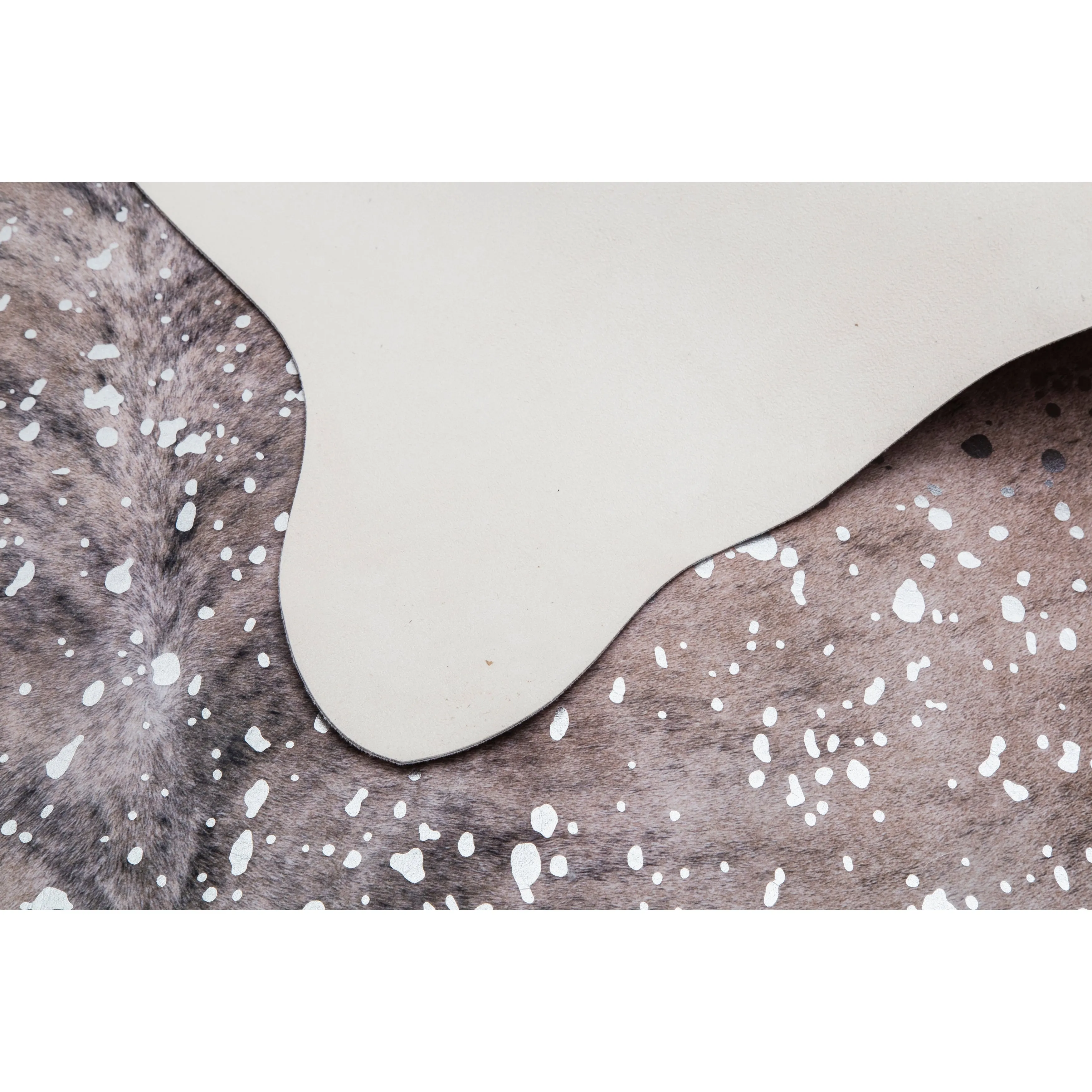 Rio Collection Faux Cowhide Printed Rug with Foil Accents