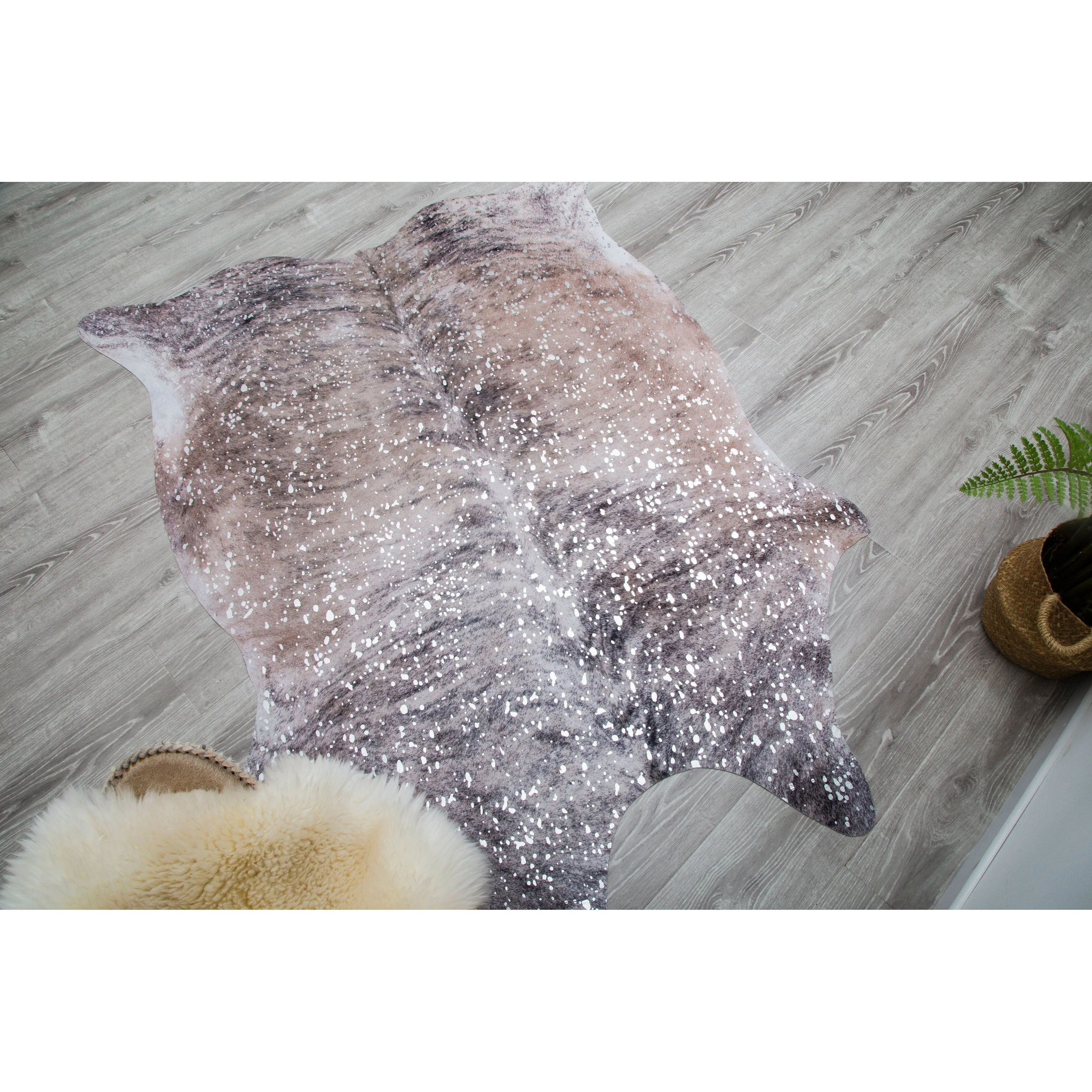 Rio Collection Faux Cowhide Printed Rug with Foil Accents