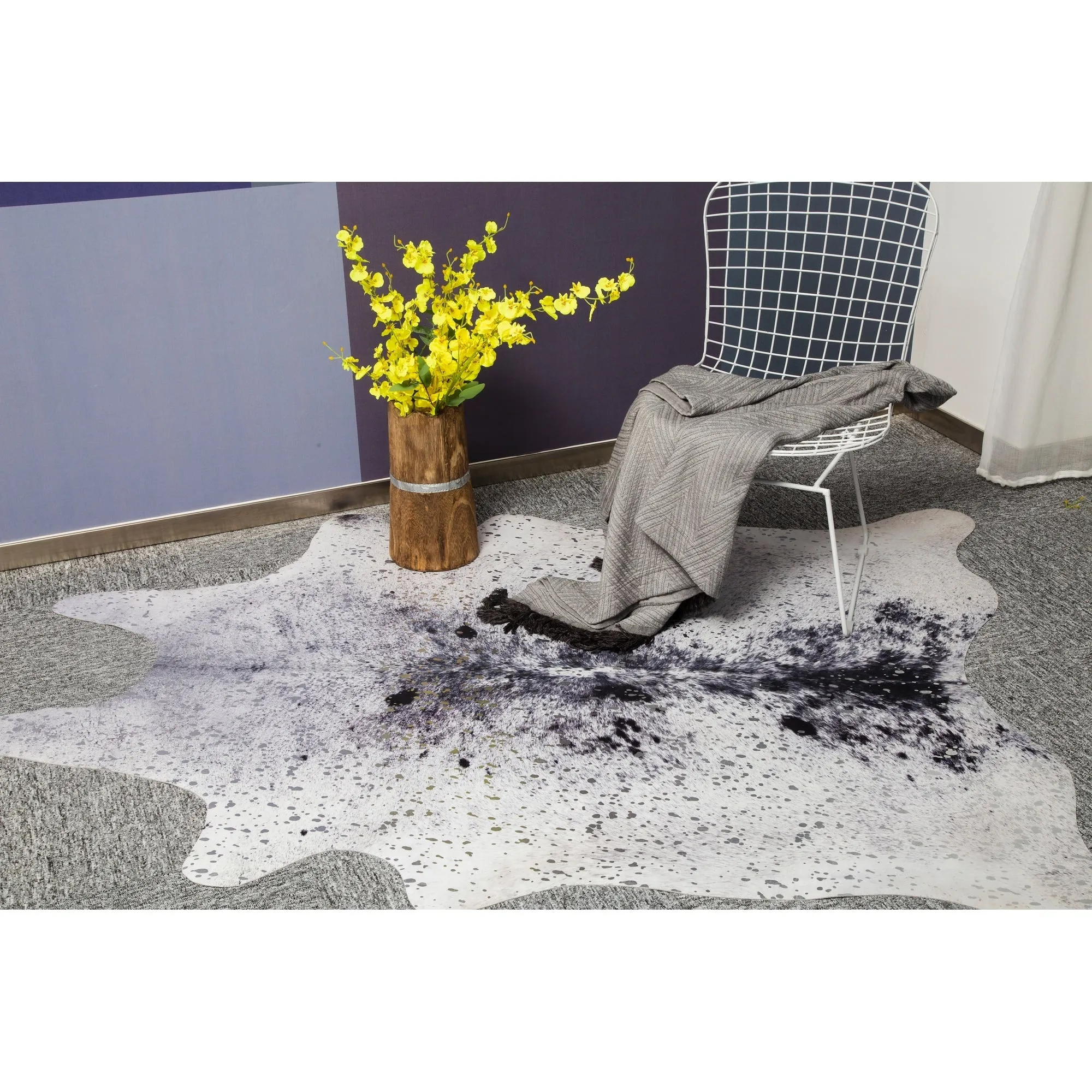Rio Collection Faux Cowhide Printed Rug with Foil Accents