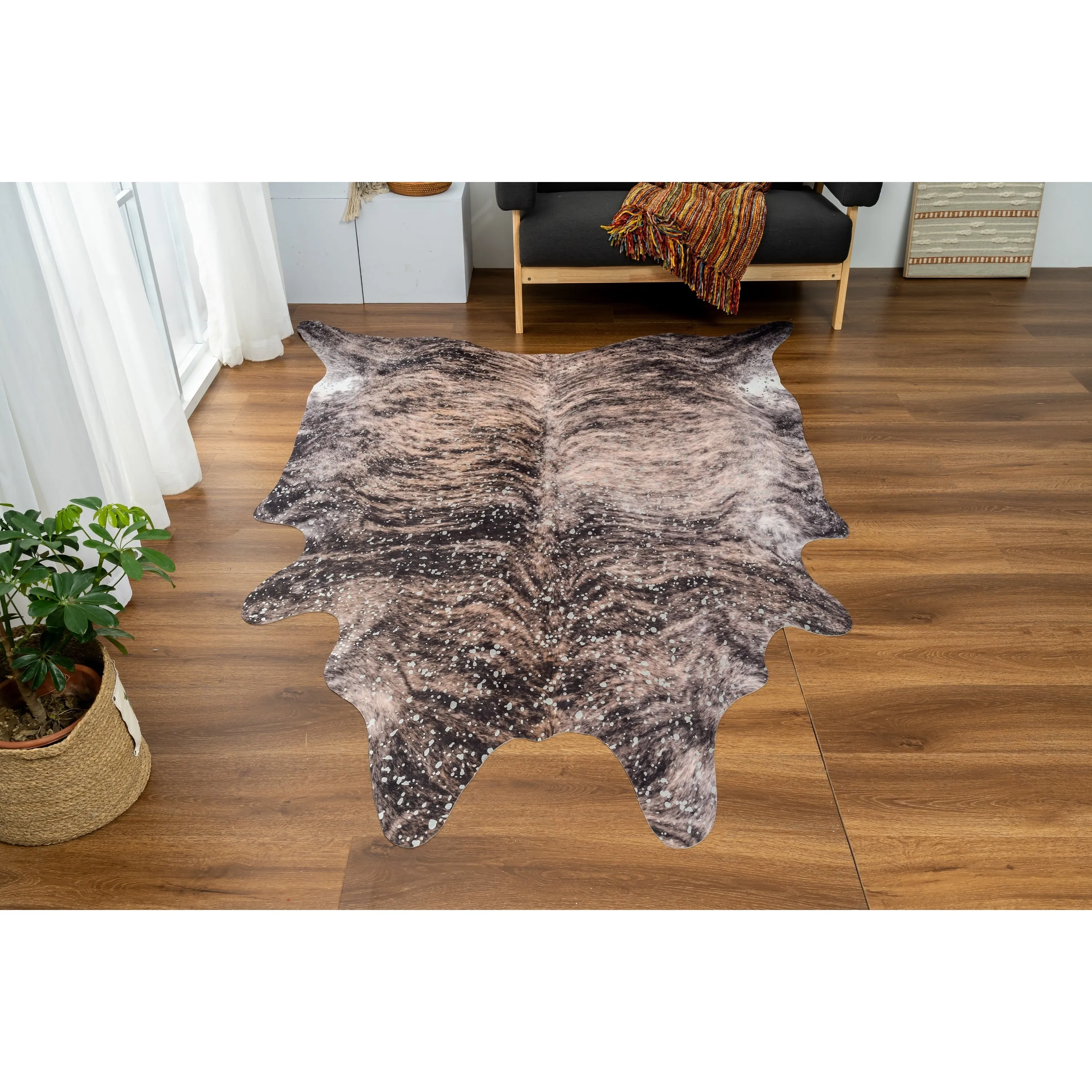 Rio Collection Faux Cowhide Printed Rug with Foil Accents