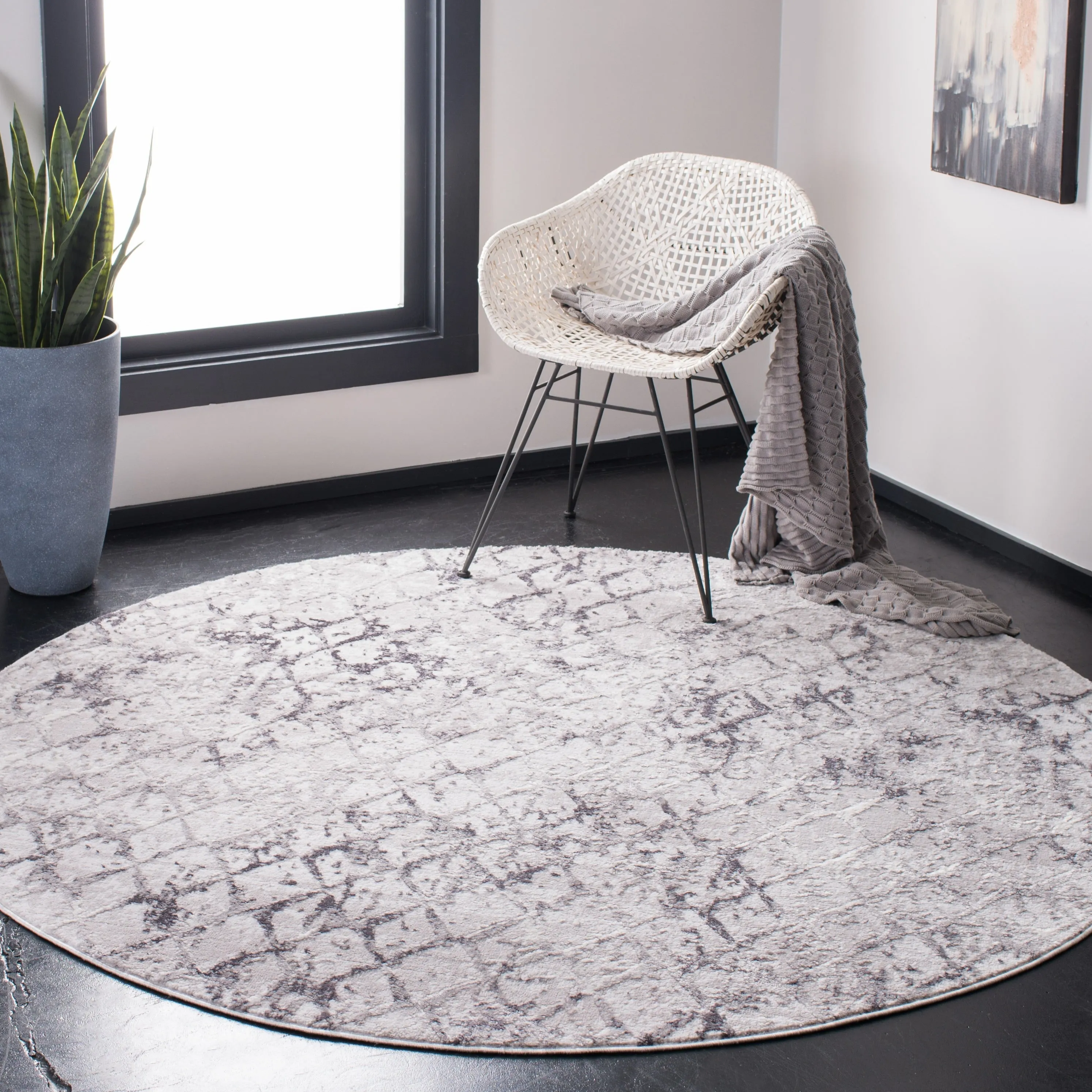 SAFAVIEH Amelia Selvete Modern Trellis Distressed Rug