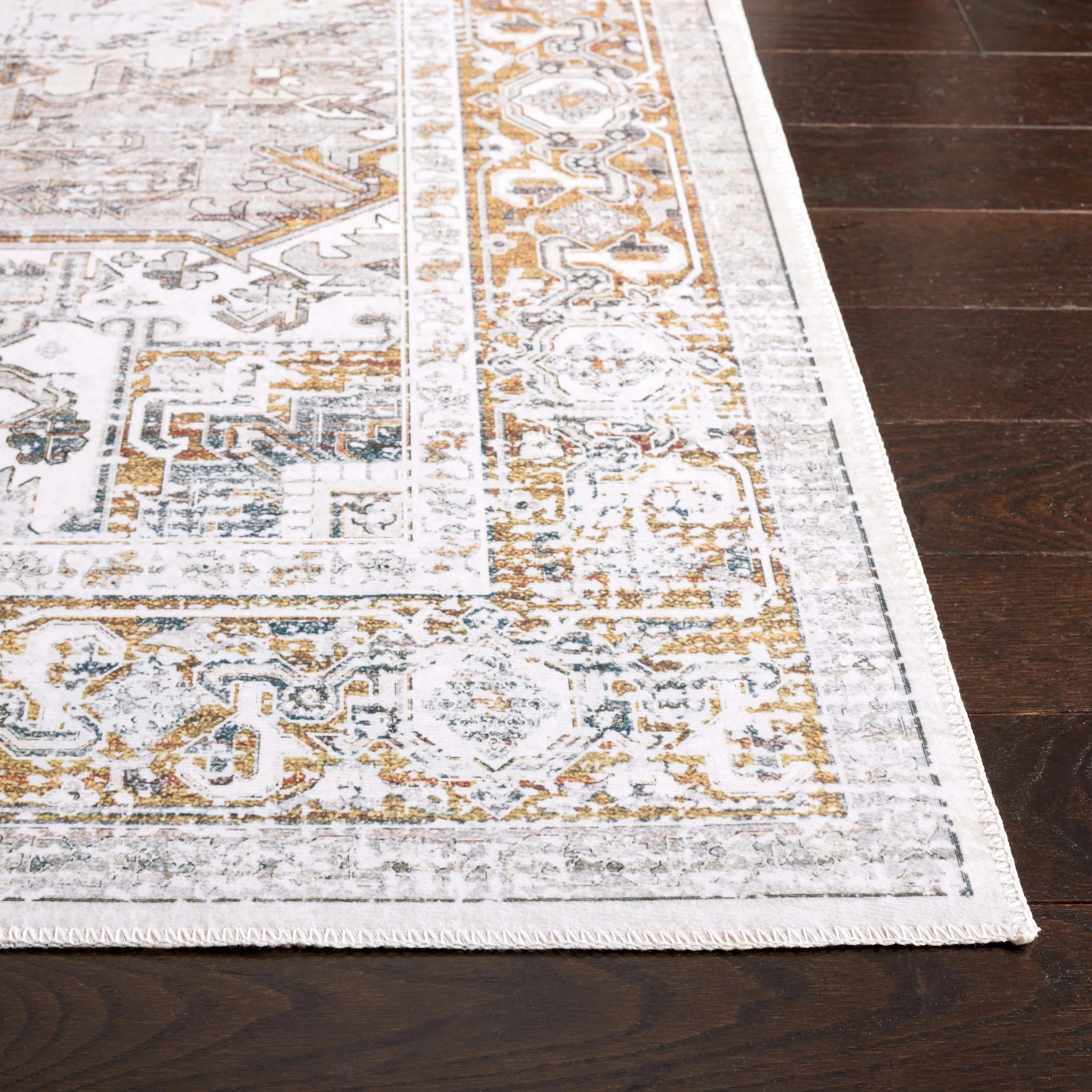 SAFAVIEH Arizona Chantalle Machine Washable Slip Resistant Vintage Oriental
