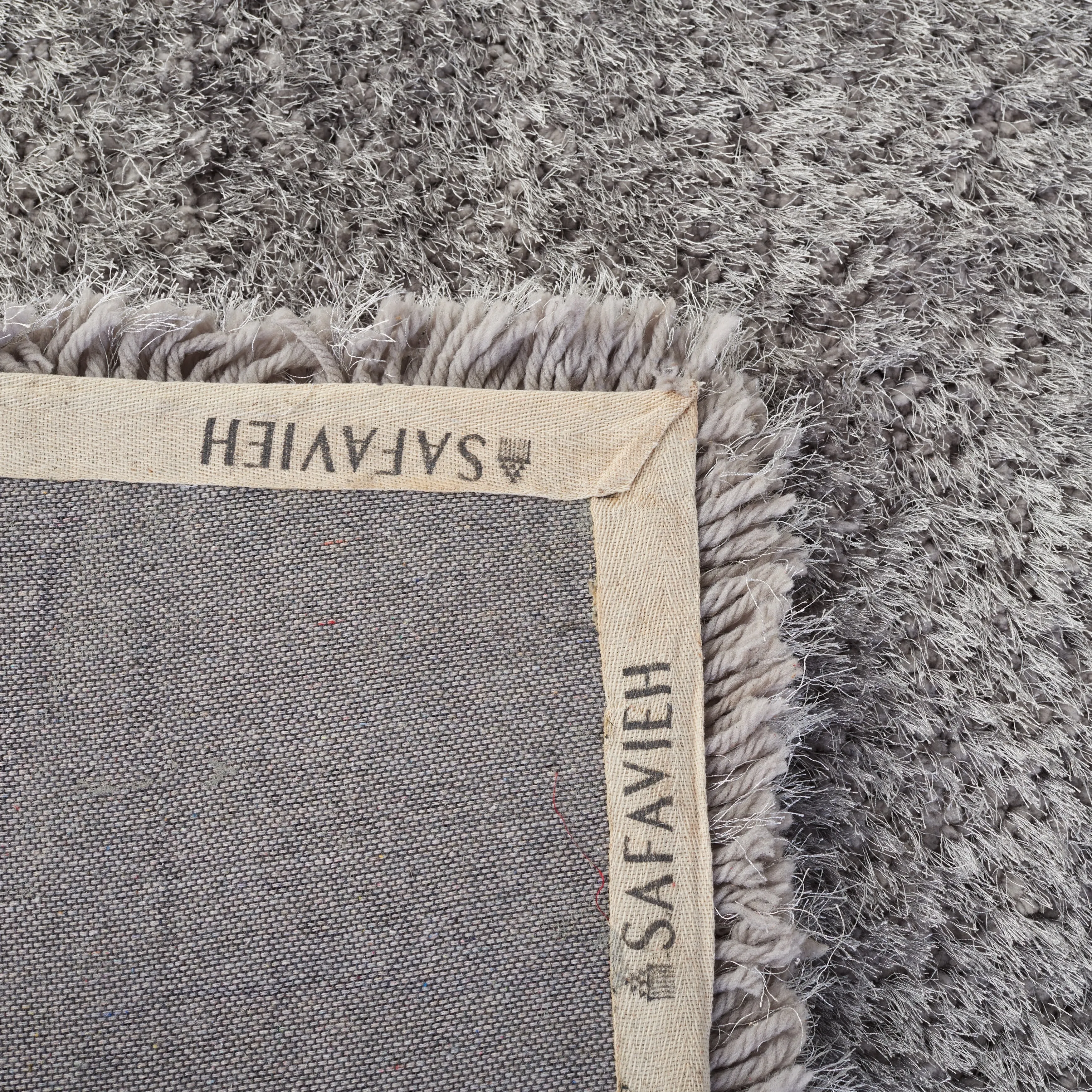SAFAVIEH Bahija Rudina Luxe Shaggy 3 inch-thick Area Rug