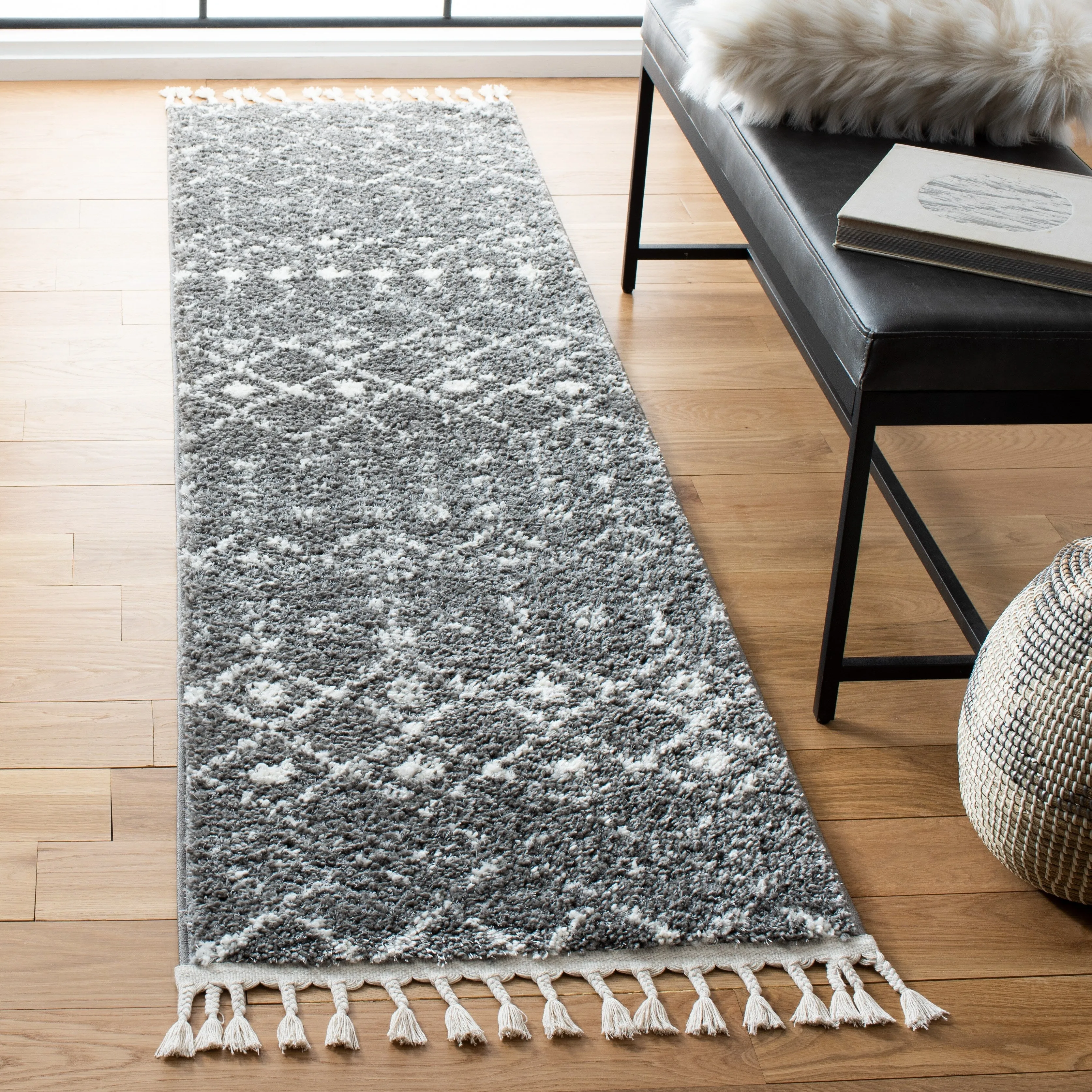 SAFAVIEH Berber Fringe Dashurije Leatha Trellis Rug