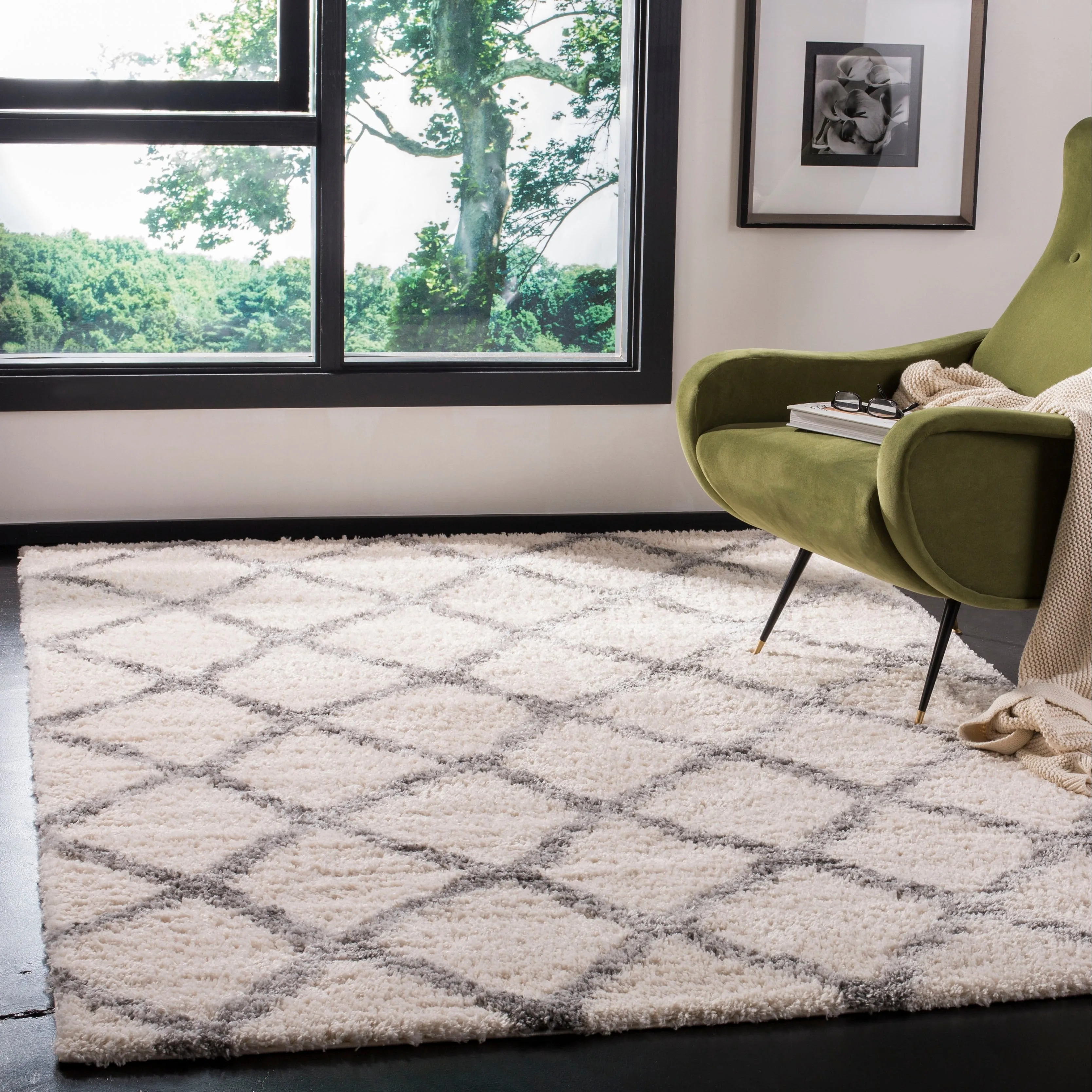 SAFAVIEH Berber Shag Sestilia Rug