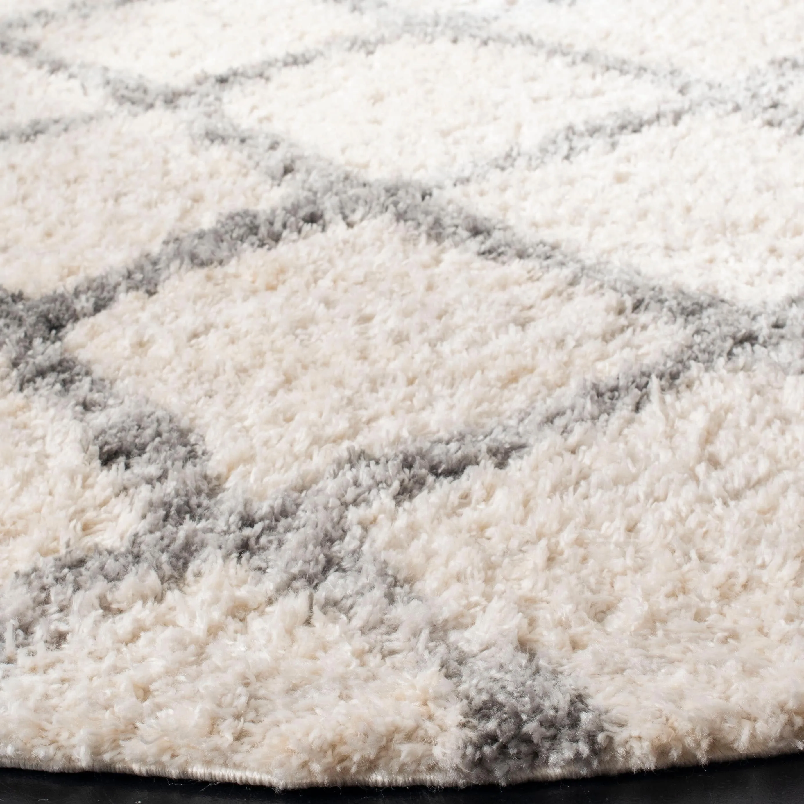 SAFAVIEH Berber Shag Sestilia Rug
