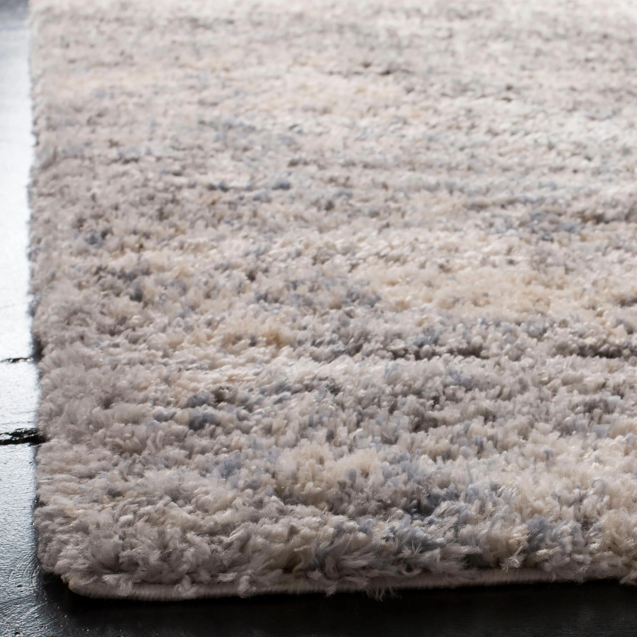 SAFAVIEH Berber Shag Tikvah Modern 1.2-inch Thick Rug