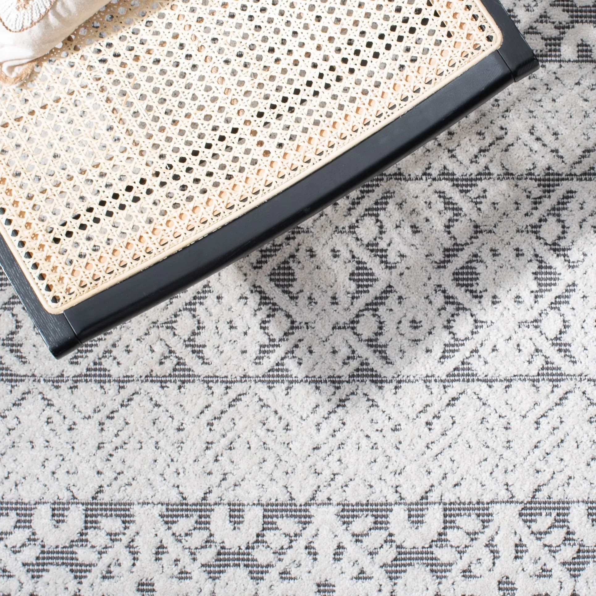 SAFAVIEH Cabana Dudi Indoor/ Outdoor Waterproof Patio Rug