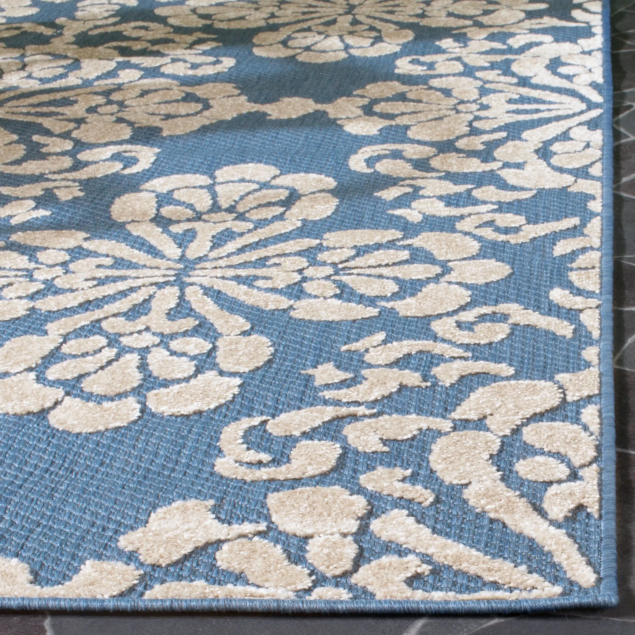 SAFAVIEH Cottage Kazimira Indoor/ Outdoor Patio Backyard Rug