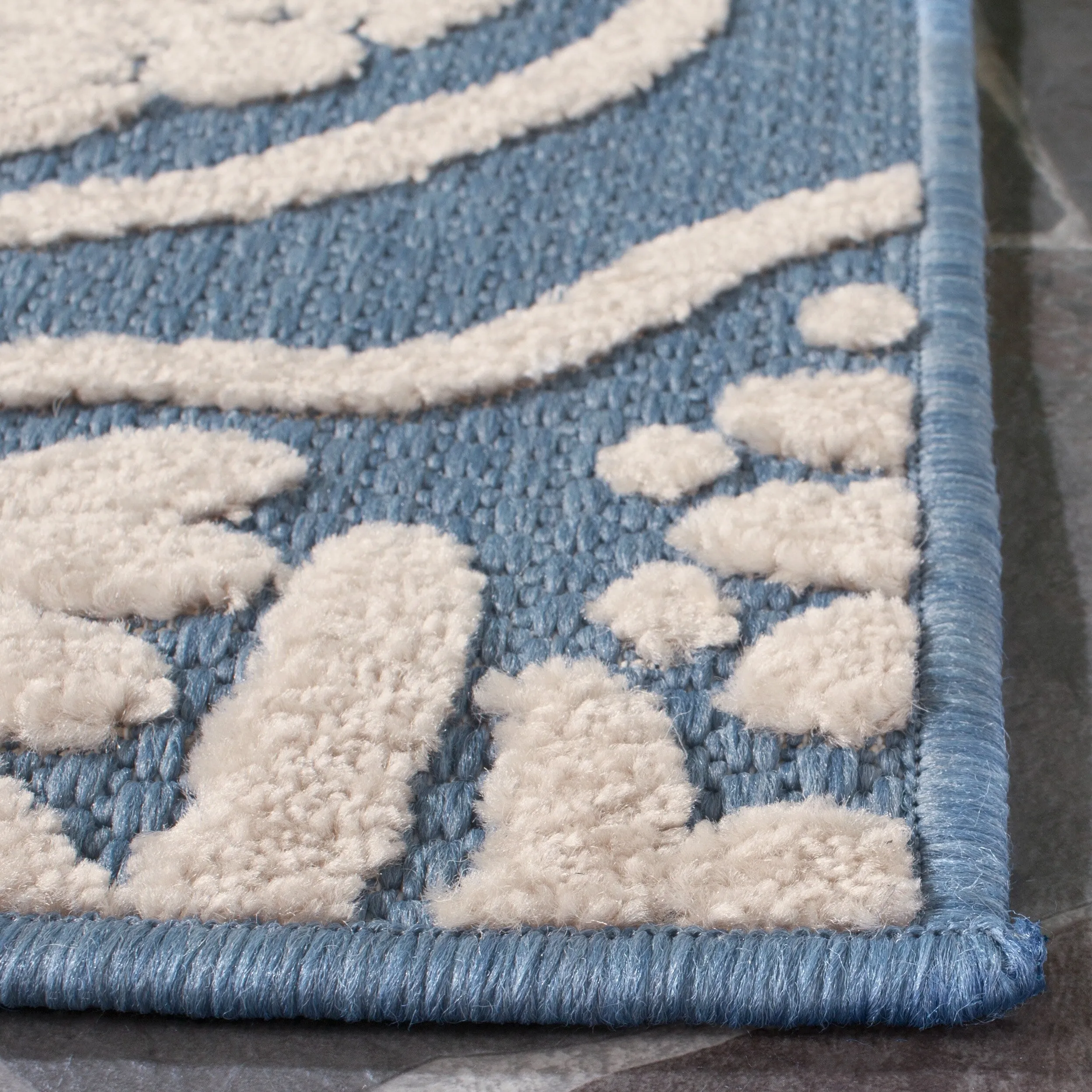 SAFAVIEH Cottage Magnhild Indoor/ Outdoor Patio Backyard Rug